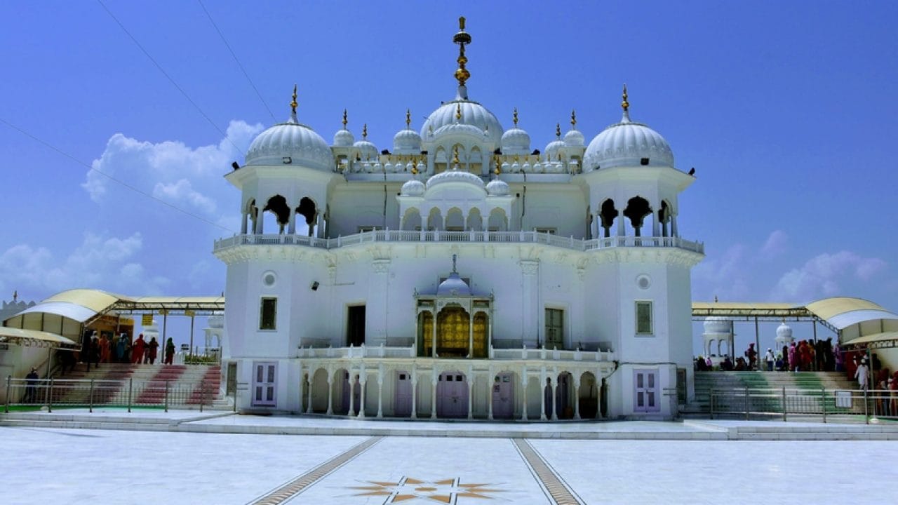 Must Visit Gurudwaras In Anandpur Sahib to Attain Spiritual Bliss