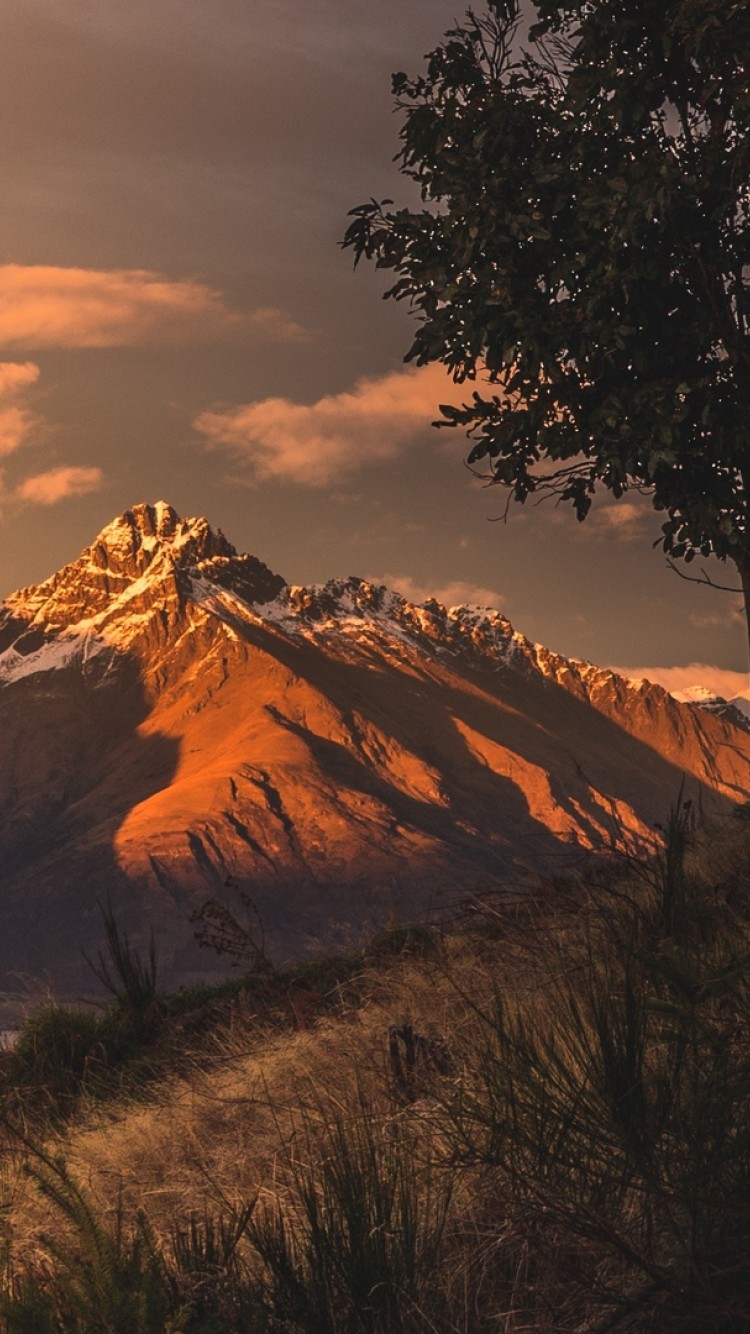 Mountains of New Zealand HD Wallpaper iPhone 6 / 6S