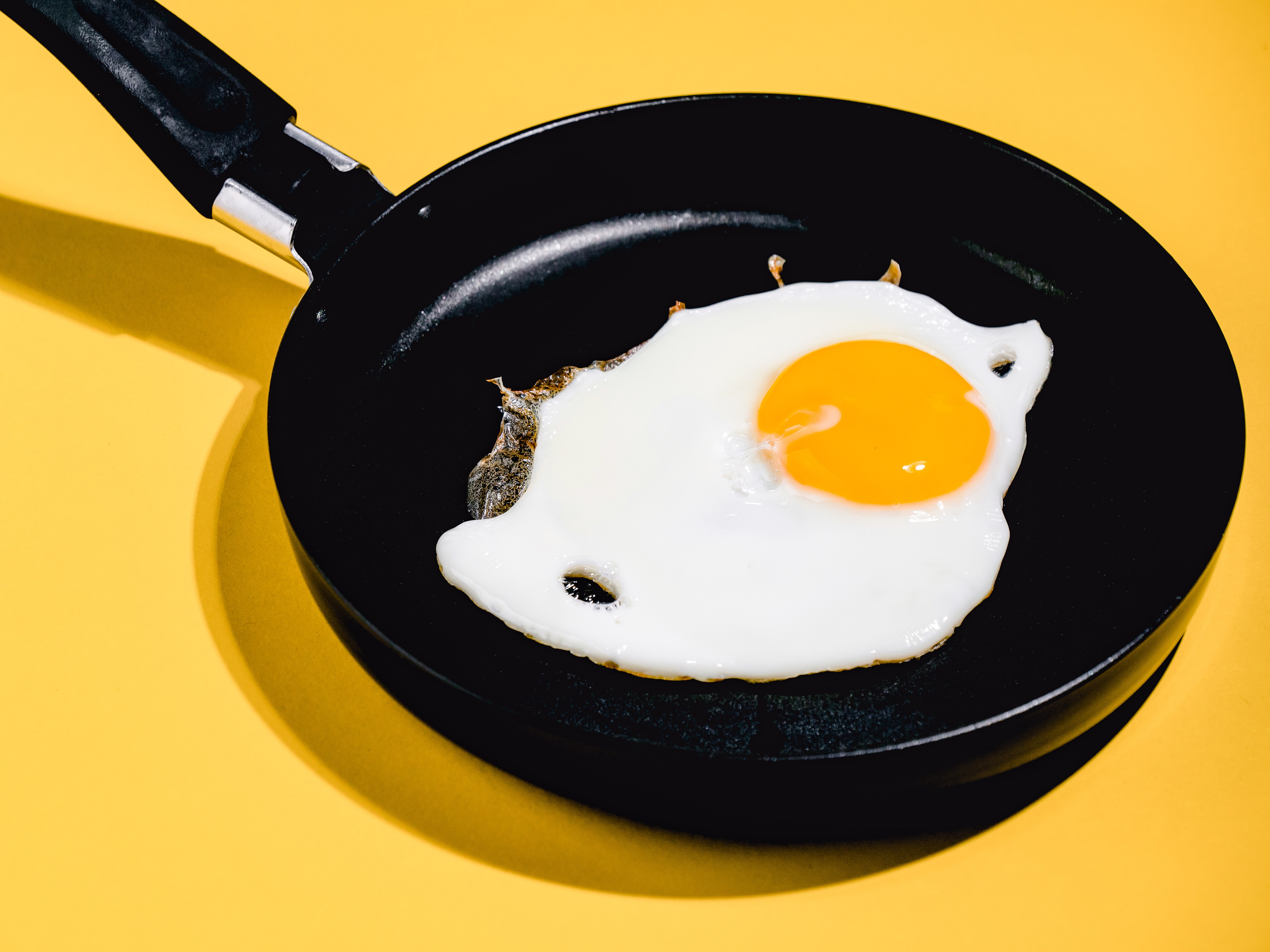 For Flawless Fried Eggs, Start With a Cold Pan. Bon Appétit
