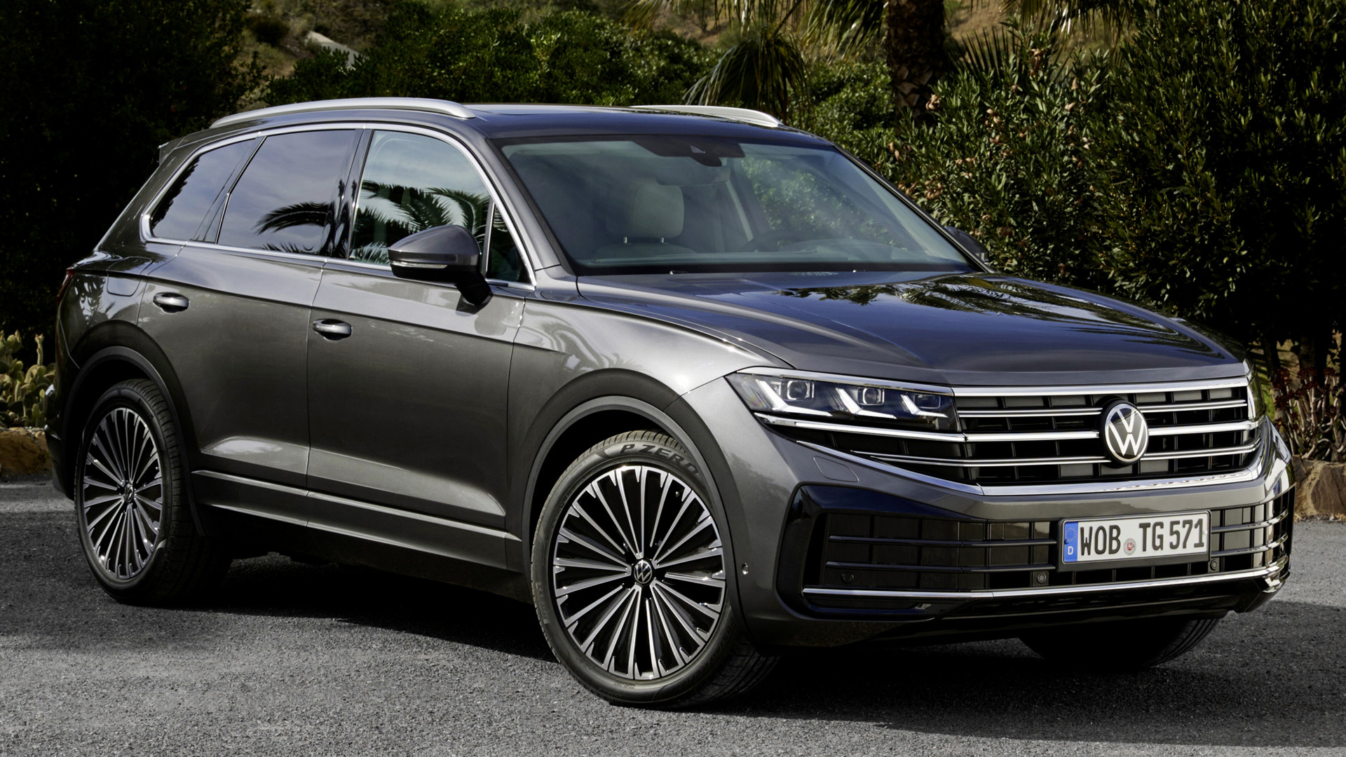 2023 Volkswagen Touareg and HD Image
