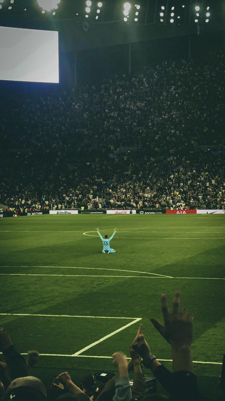 Desktop wallpaper from this season?