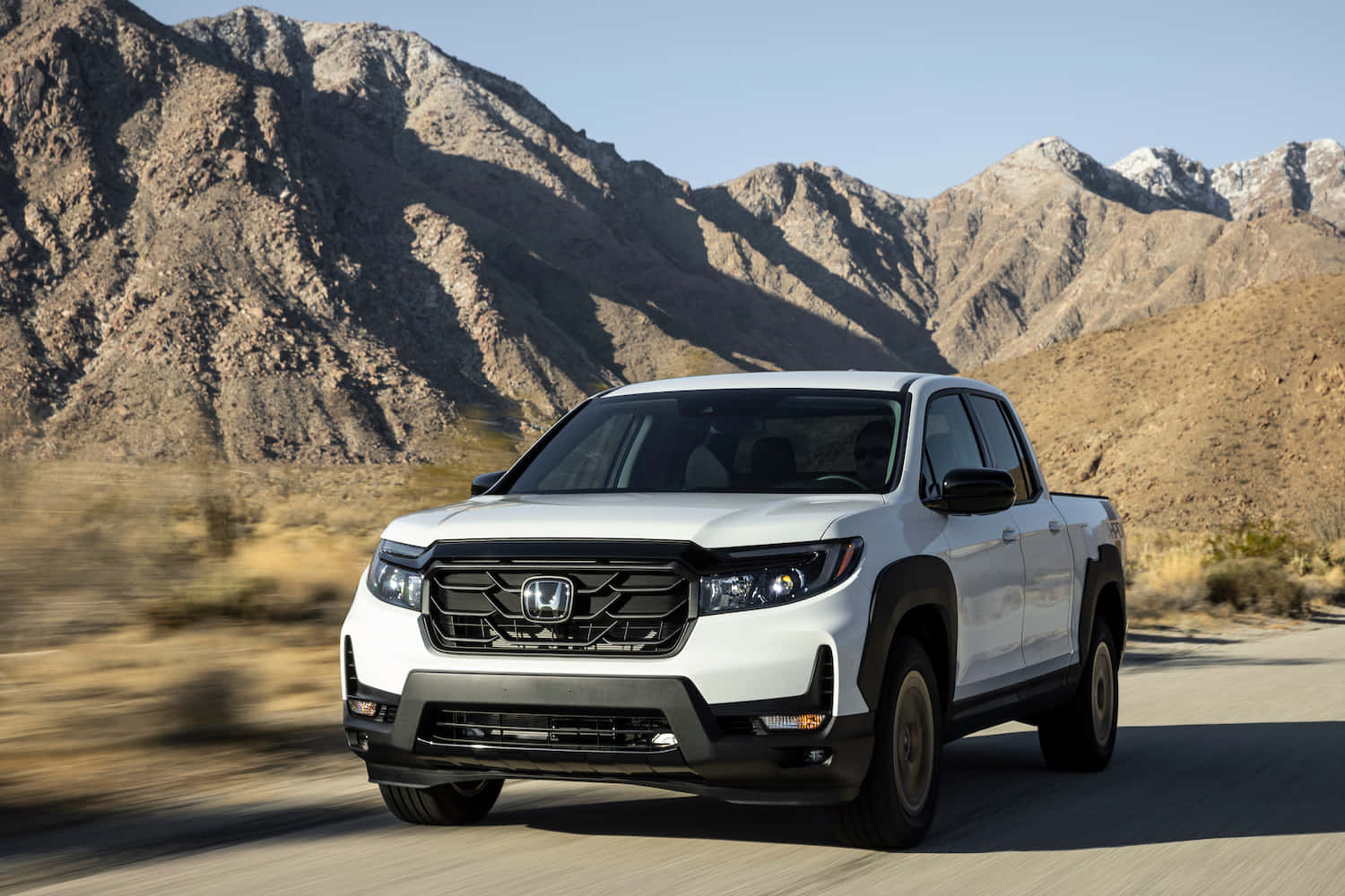 Download Sleek and Powerful Honda Ridgeline Wallpaper
