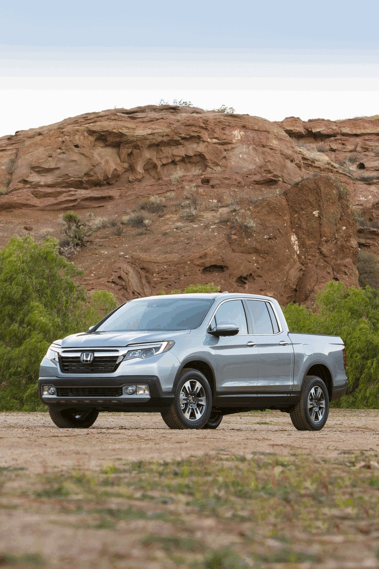 Honda Ridgeline high resolution car image