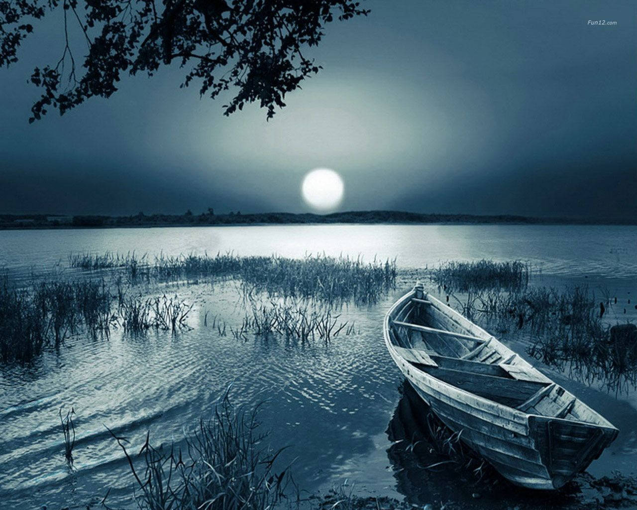 Download Best Abandoned Small Boat Wallpaper