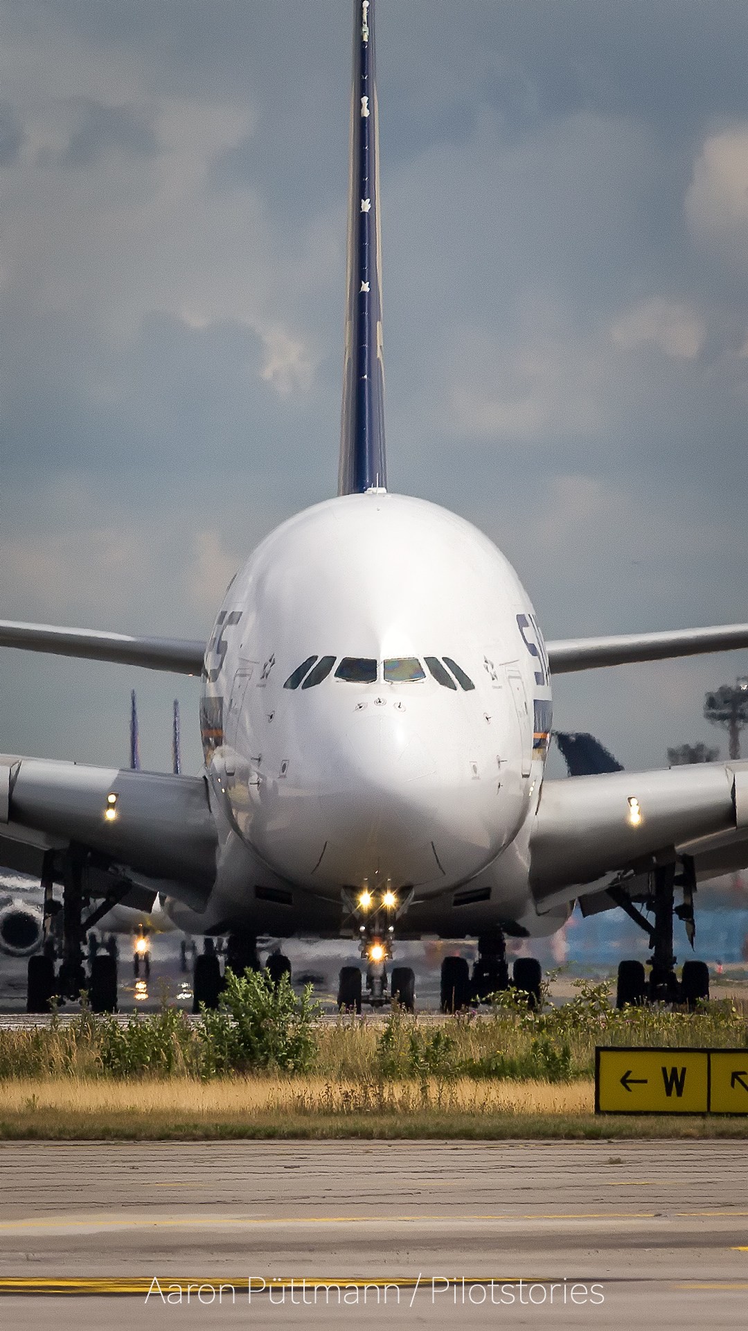 Full HD Singapore Airbus A380 800 Wallpaper Smartphone