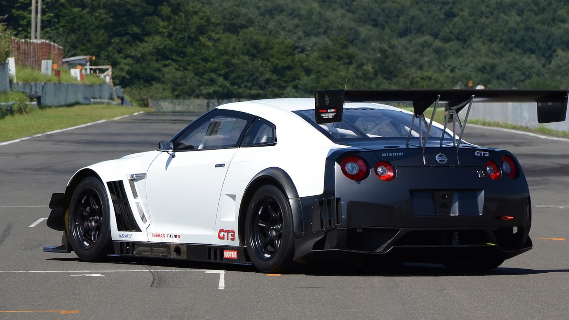 Nissan GT R Nismo GT3: New Track Weapon Released