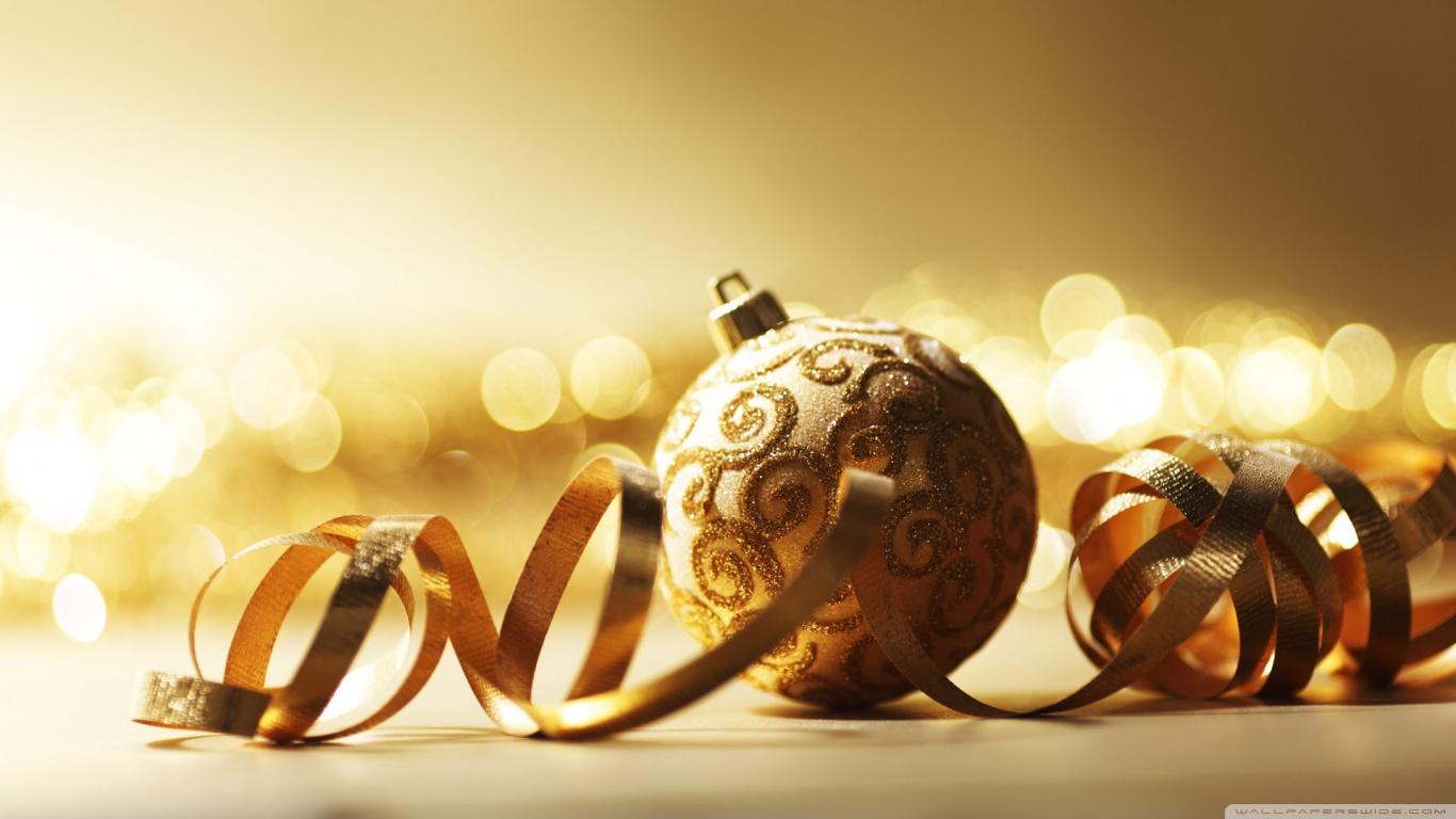 Golden Christmas Ball Ultra HD Desktop Background Wallpaper for 4K UHD TV, Widescreen & UltraWide Desktop & Laptop, Tablet