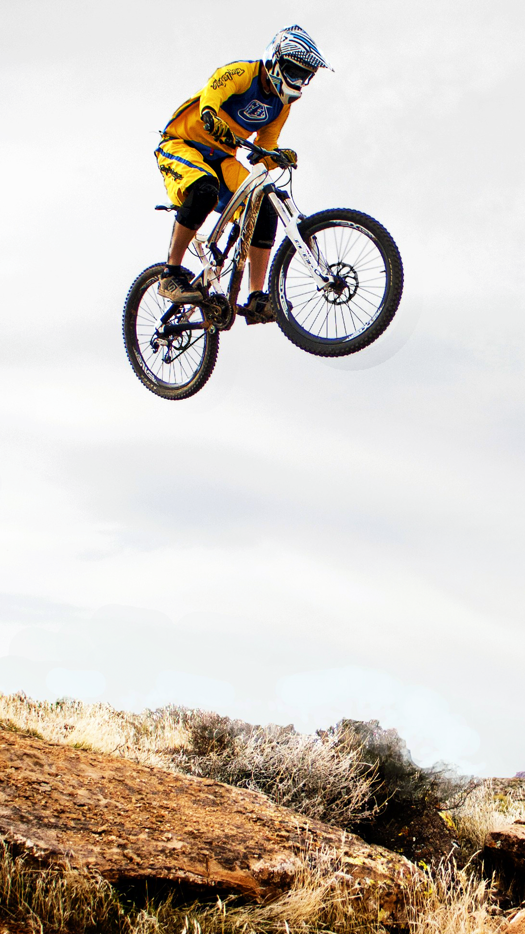 Mountain Bike iPhone WallpaperK