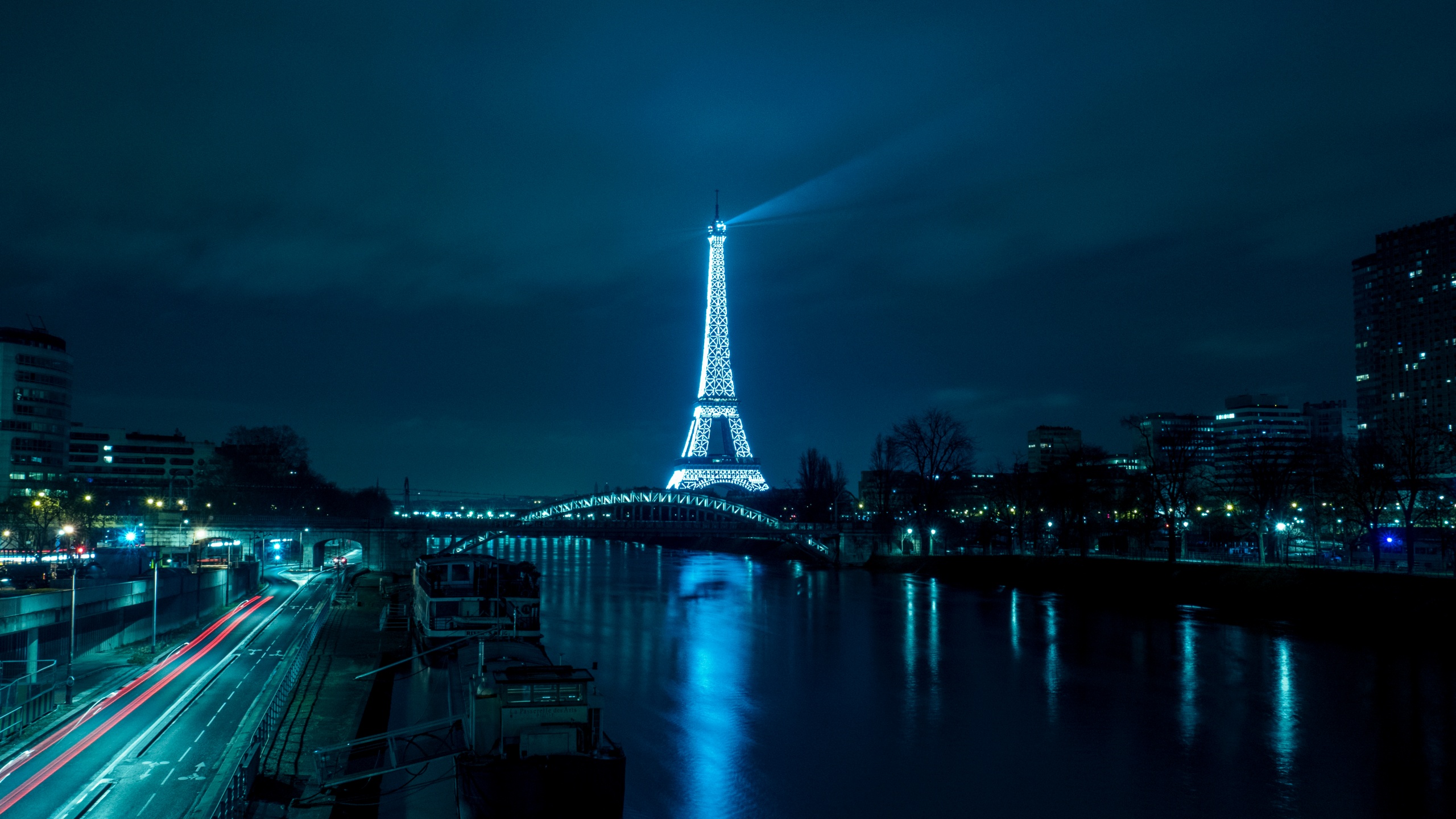 Eiffel Tower Wallpaper 4K, France, Night, Paris, Reflection