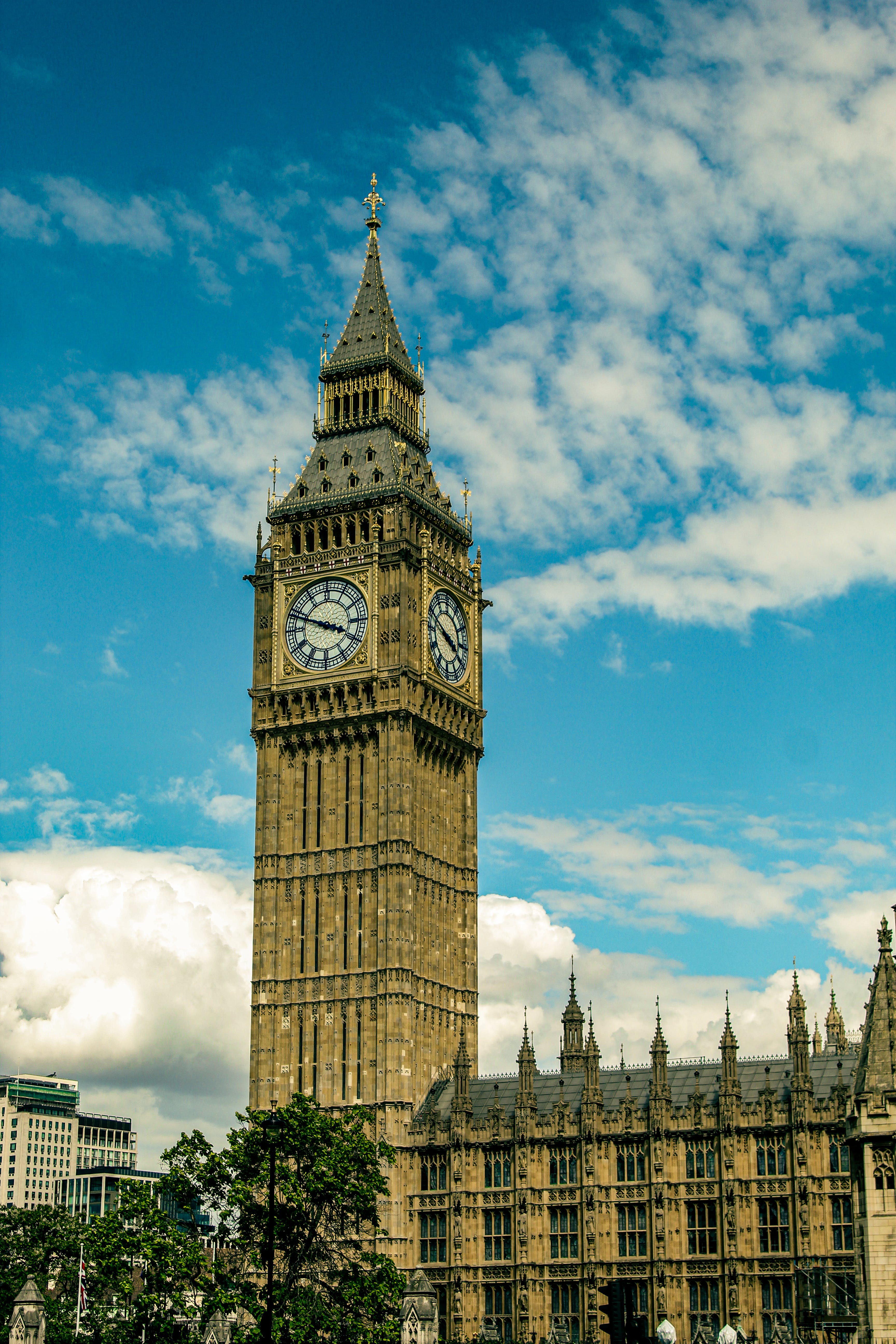 Famous Big Ben Under Cloudy Sky · Free