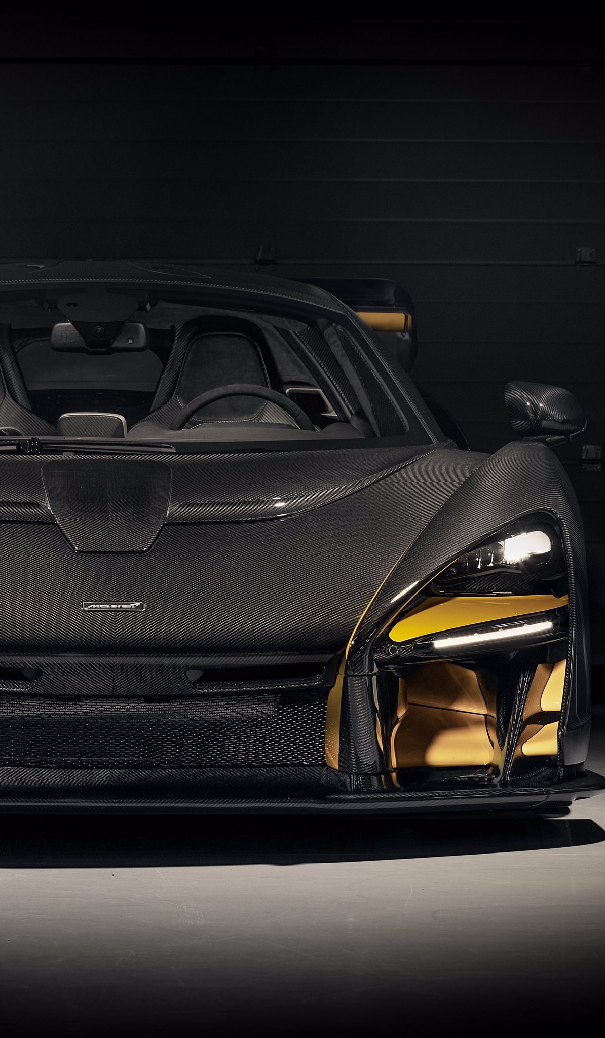 McLaren Automotive Wednesday, this week it's the McLaren Senna Carbon Theme. #McLarenSenna Tap, screenshot, share