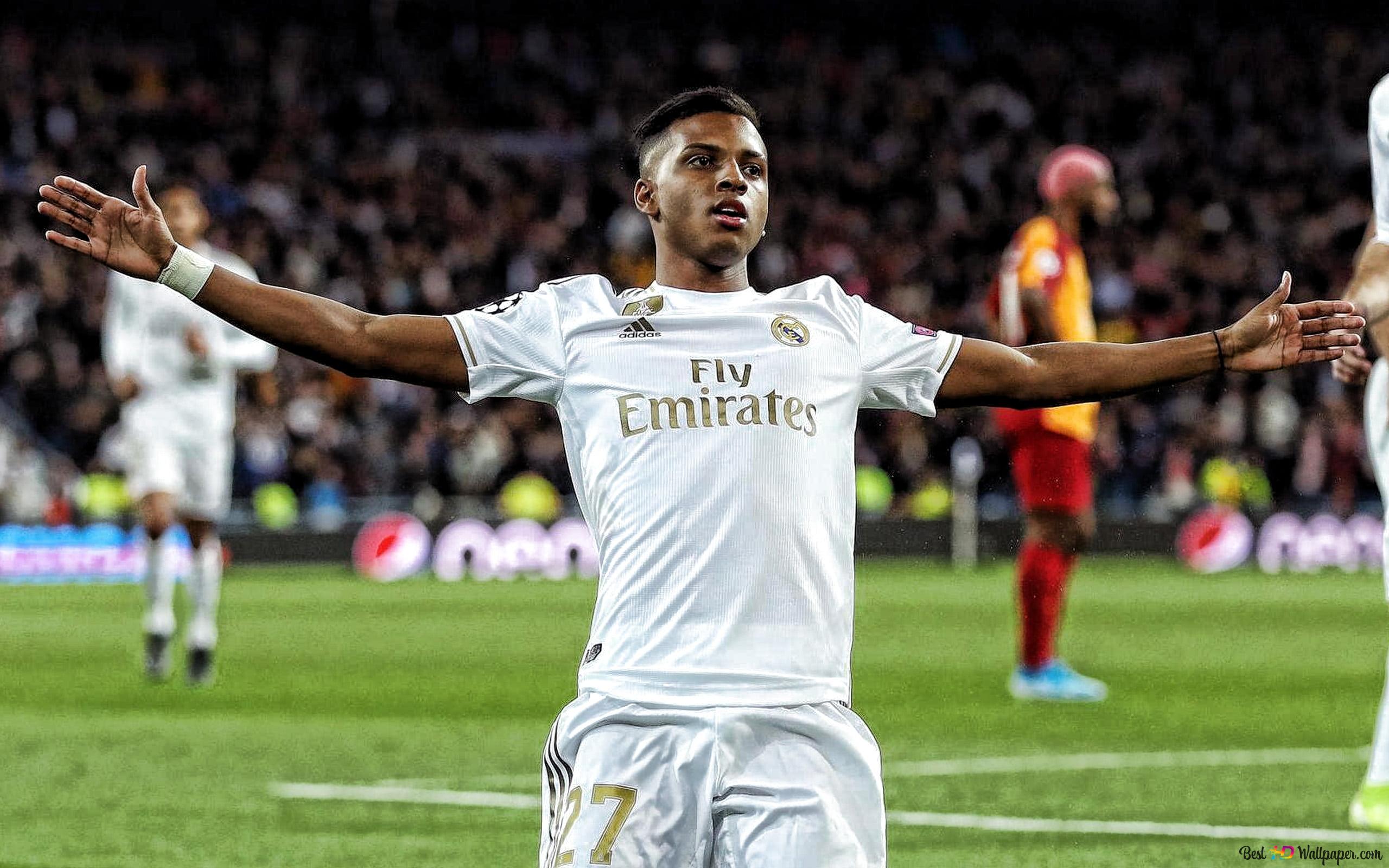 Rodrygo celebrating goal at stadium 2K wallpaper download