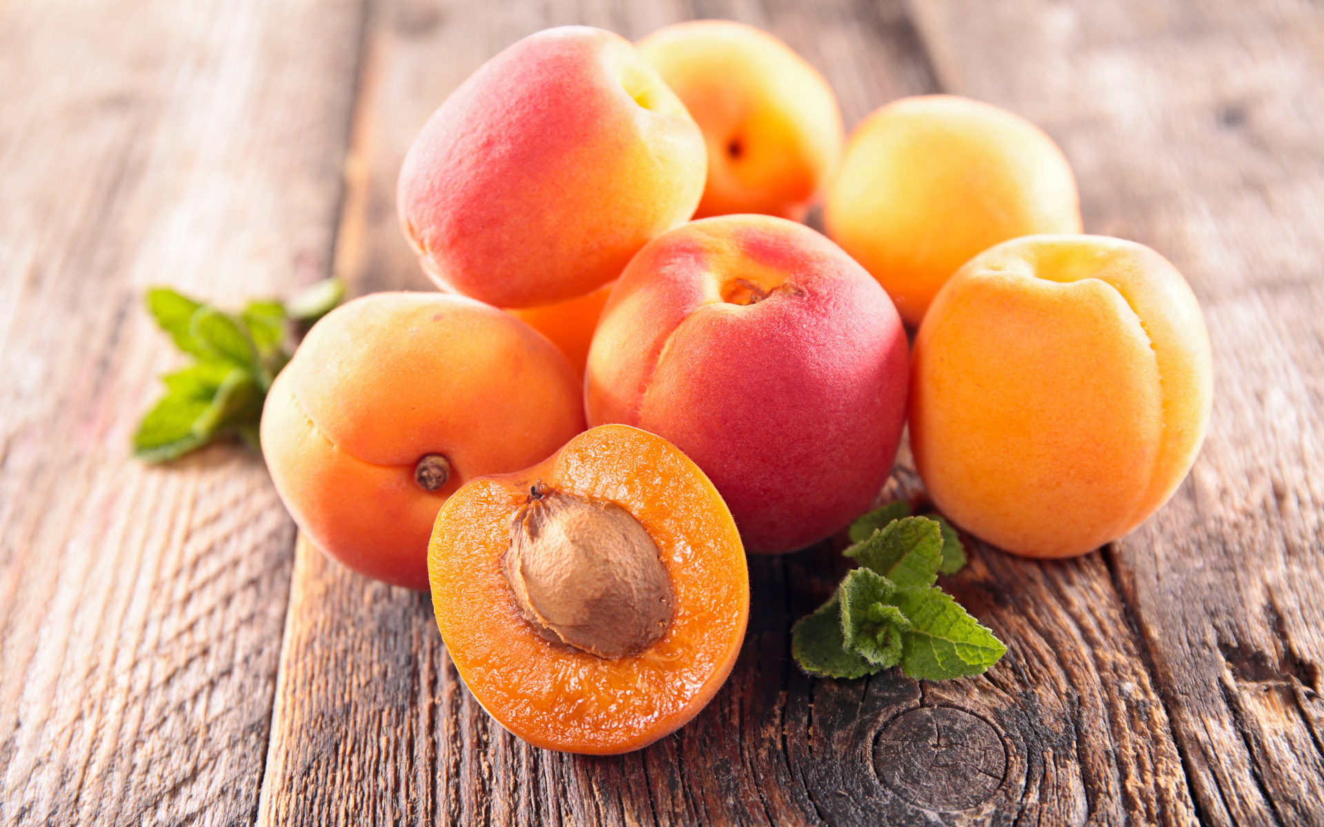 Apricot Widescreen Wallpaper 35284