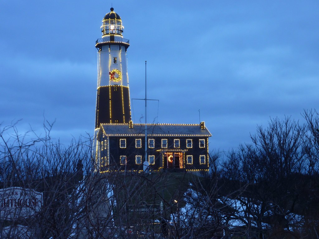 Рождественский маяк. Новогодний Маяк. Маяк новый год. Lighthouse (Лайтхаус) 3*.