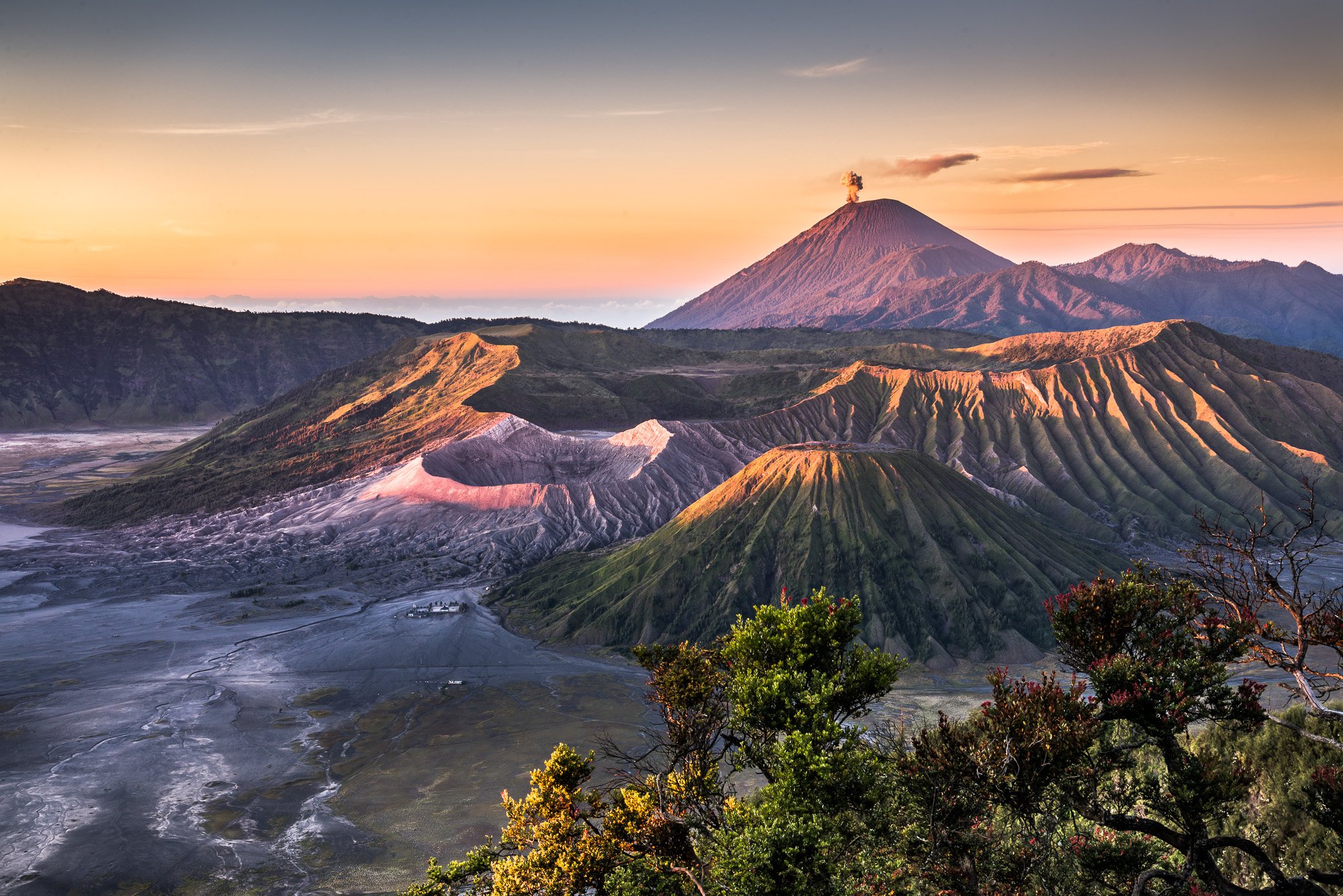 Mount Bromo Indonesia sunset landscape volcano wallpaperx1367