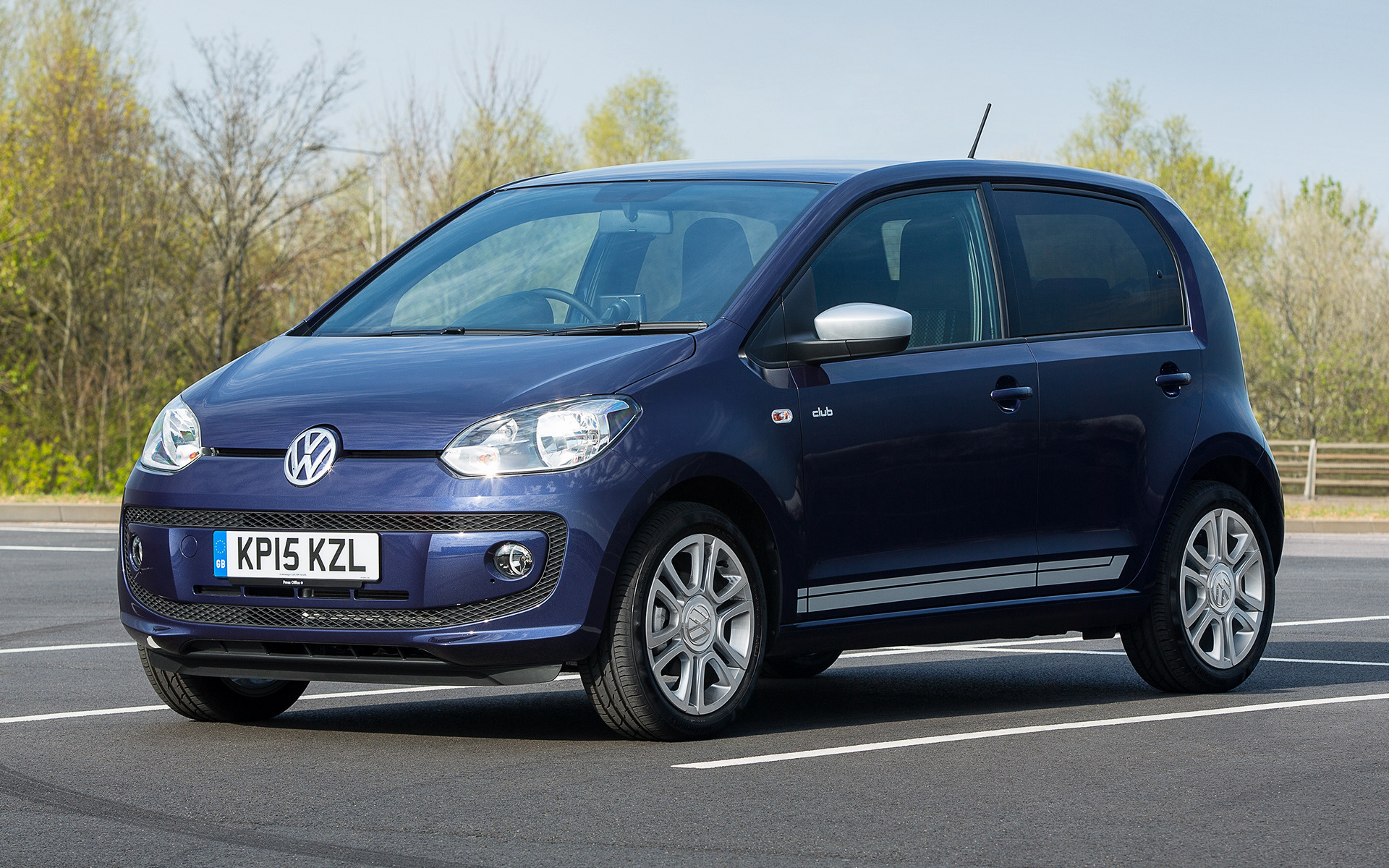 Volkswagen Club Up! 5 Door (UK) And HD Image