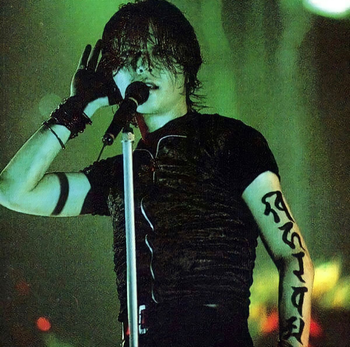 Atsushi Sakurai. Visual kei, Rock artists, Japanese artists