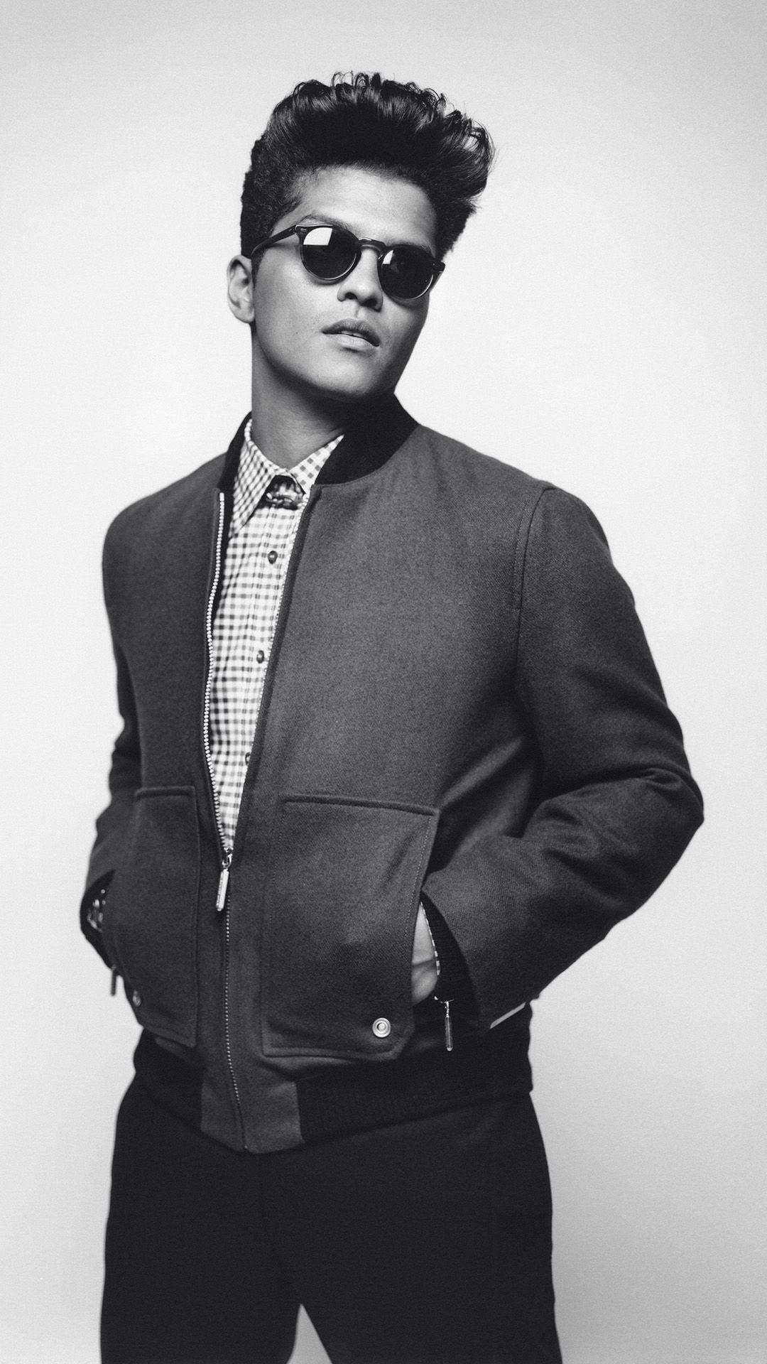 Download A black and white portrait of Bruno Mars Wallpaper