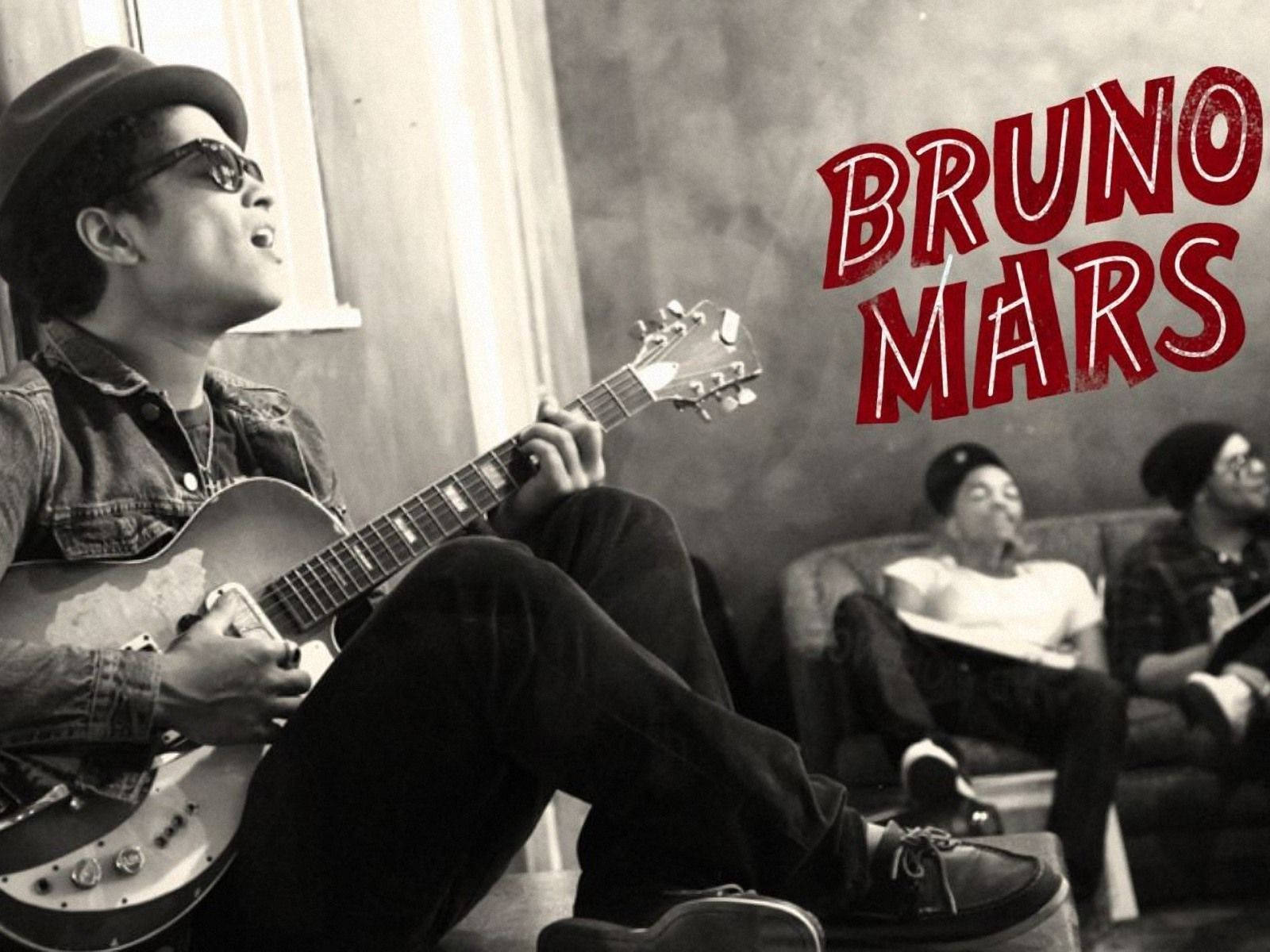 Download Bruno Mars and Friends Wallpaper
