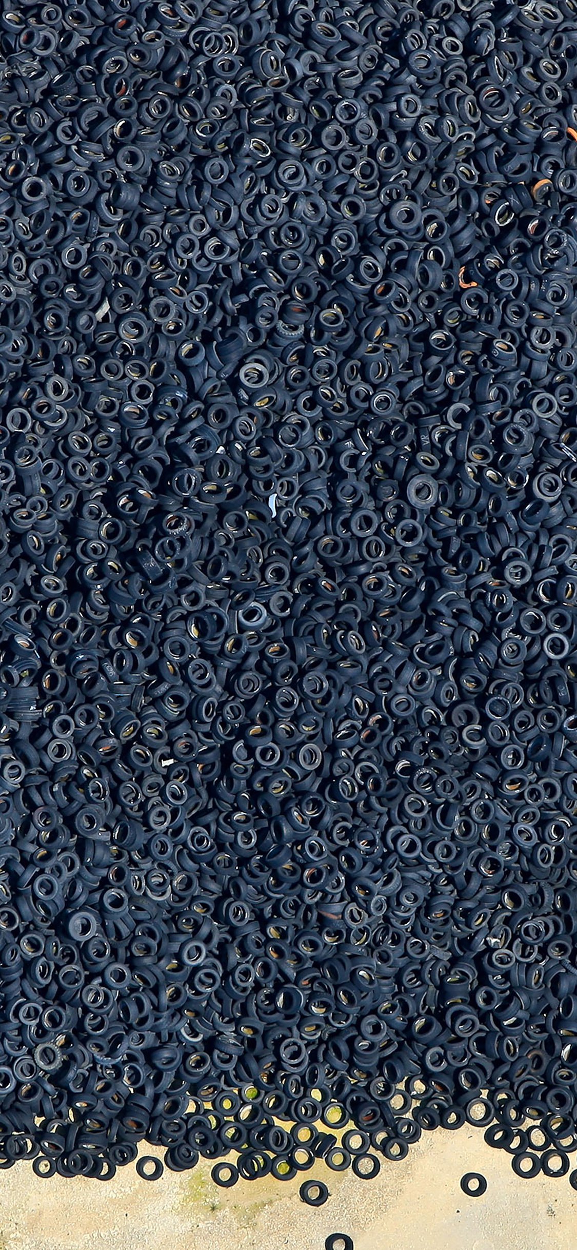 Tires from top texture art pattern iPhone X Wallpaper Free Download