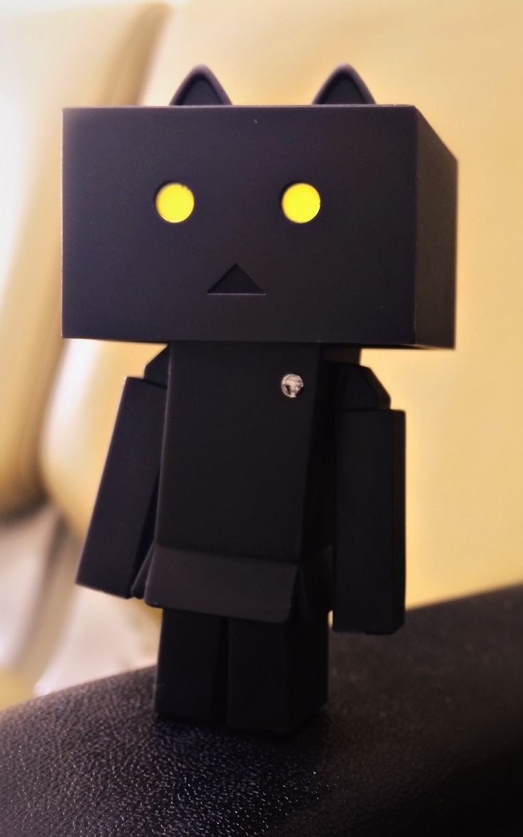 Wallpaper cardboard robot danboard danbo. Danbo, Cardboard robot, Batman wallpaper