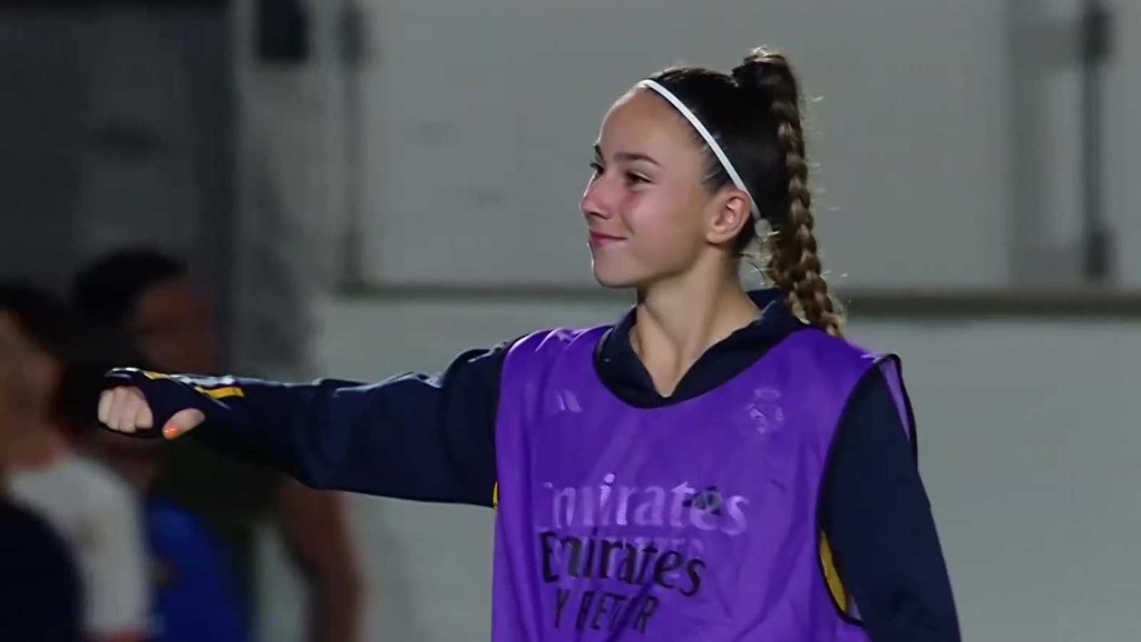 Athenea del Castillo explica por qué no se une al plante de sus compañeras de la