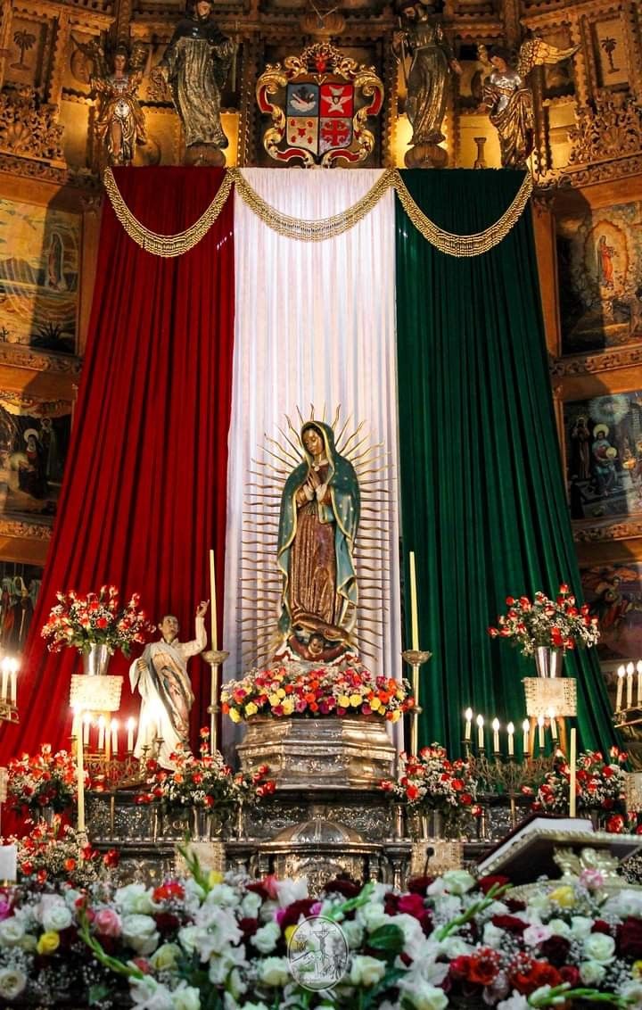 Altares. Mexico wallpaper, Mexican culture, Virgin of guadalupe