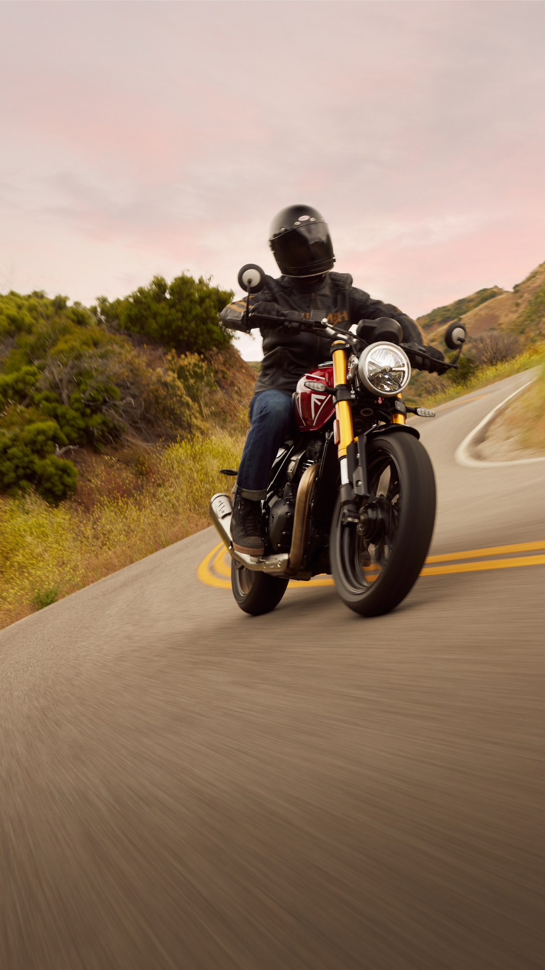 Bajaj Made 'Baby Triumph' Speed 400 In HD Image: Key Highlights