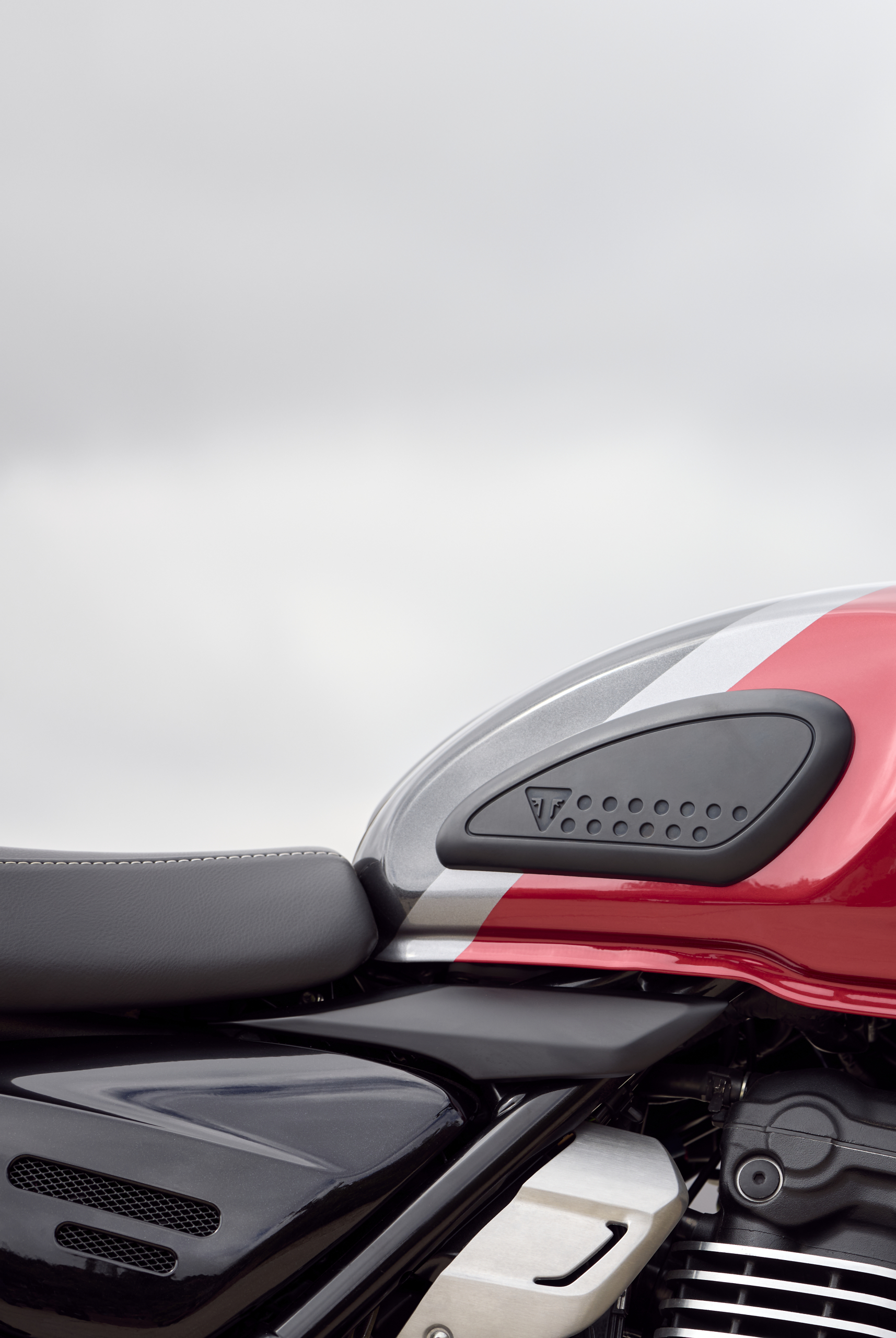 Triumph Speed 400 Phone Wallpaper