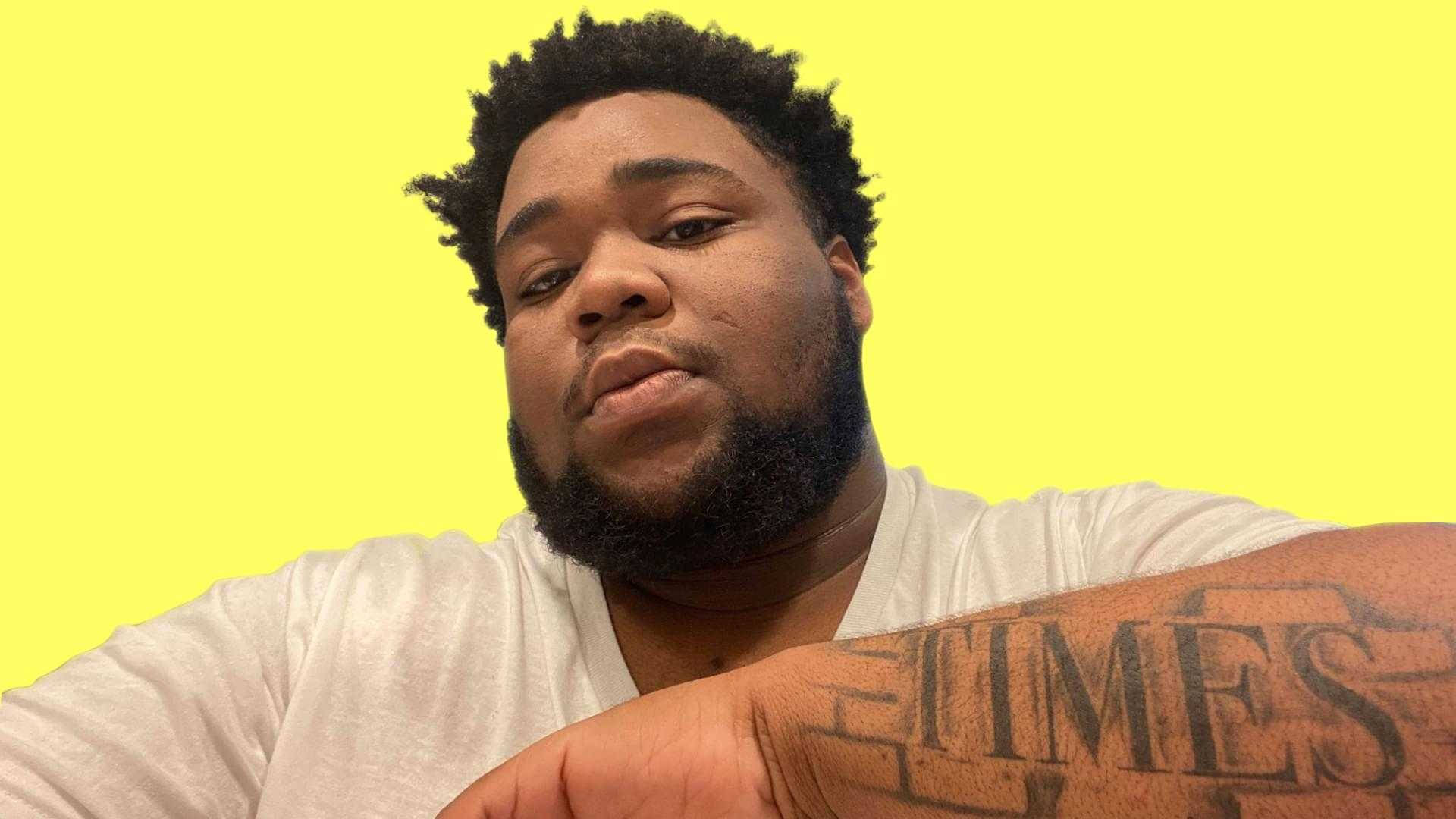 Download Rod Wave American Rap Phenomenon Wallpaper