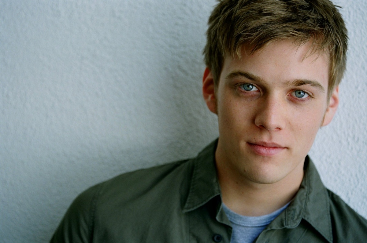 Jake Abel wallpaper