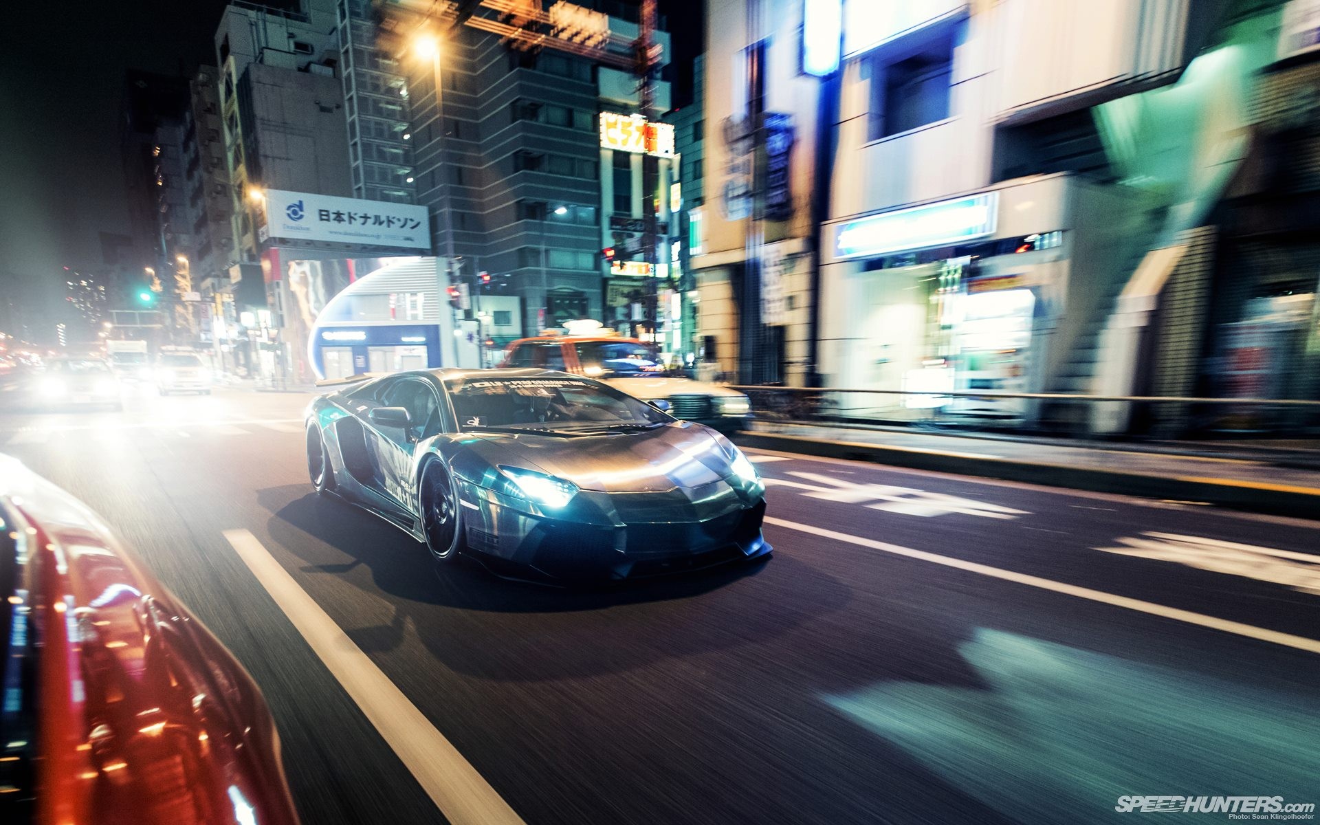 Lamborghini Aventador Street Night Lights Motion Blur wallpaperx1200