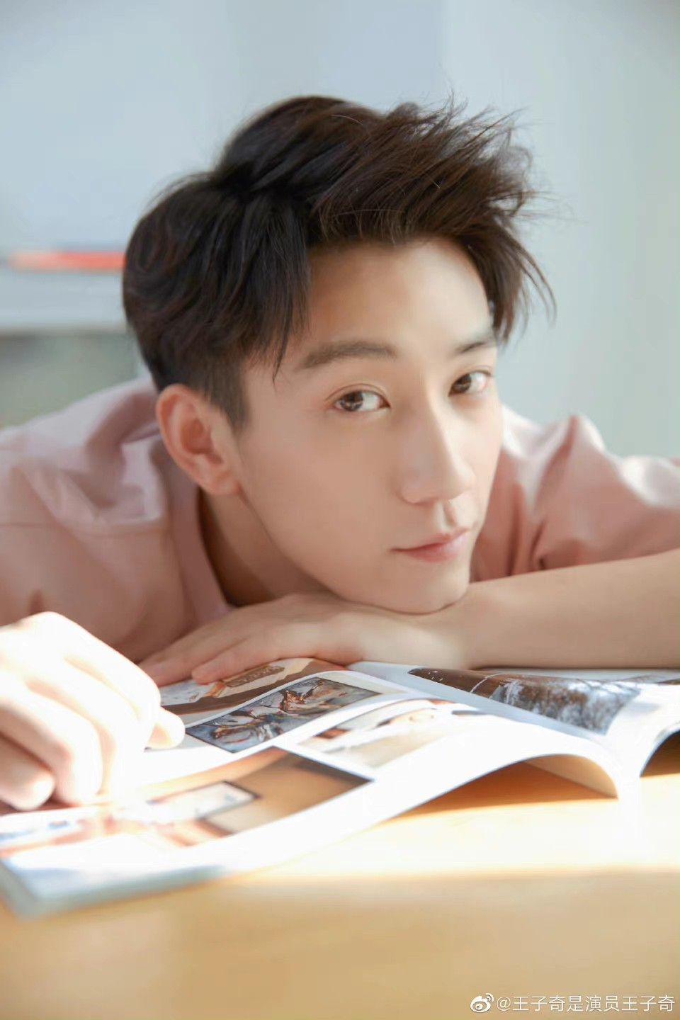 Wang Zi Qi. Foto kekasih, Penyimpanan foto, Aktor korea