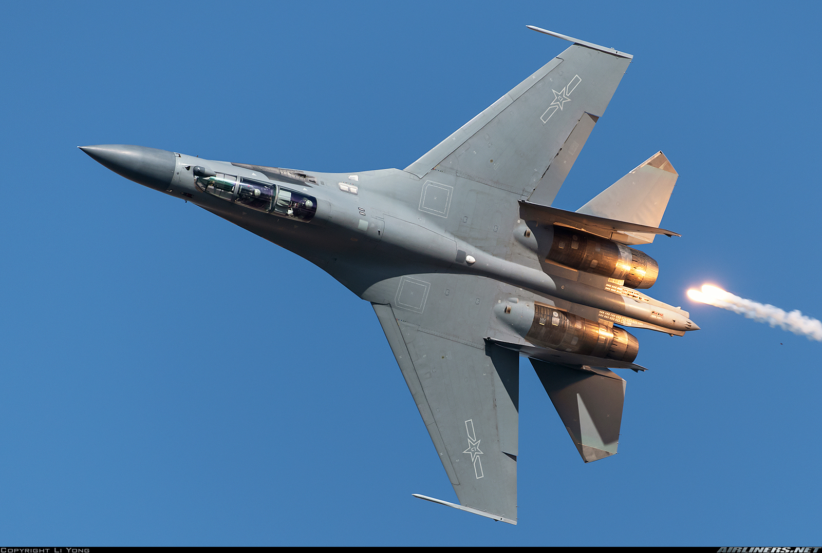 Shenyang J 16 Force. Aviation Photo