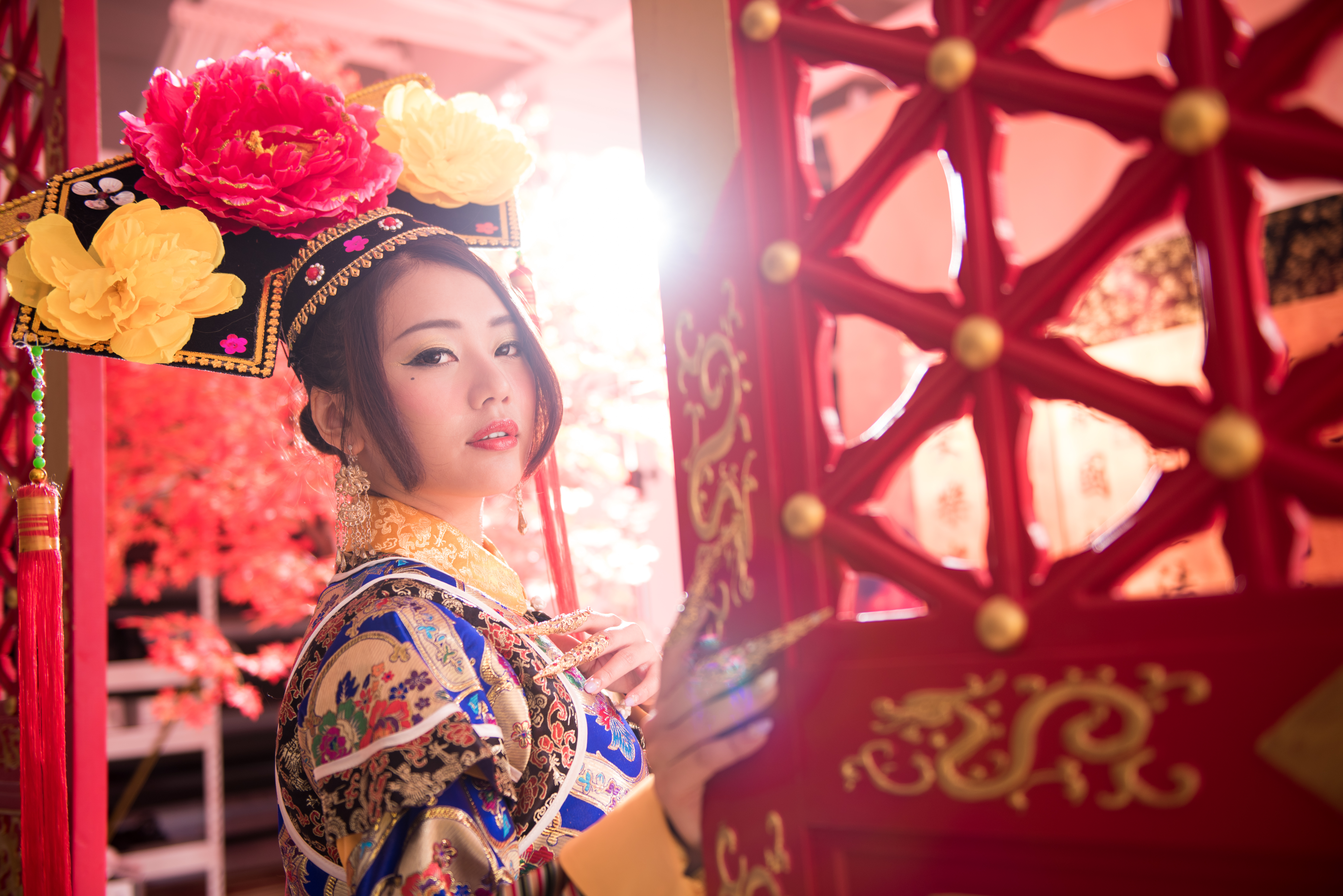 4K Traditional Costume Wallpaper and Background Image