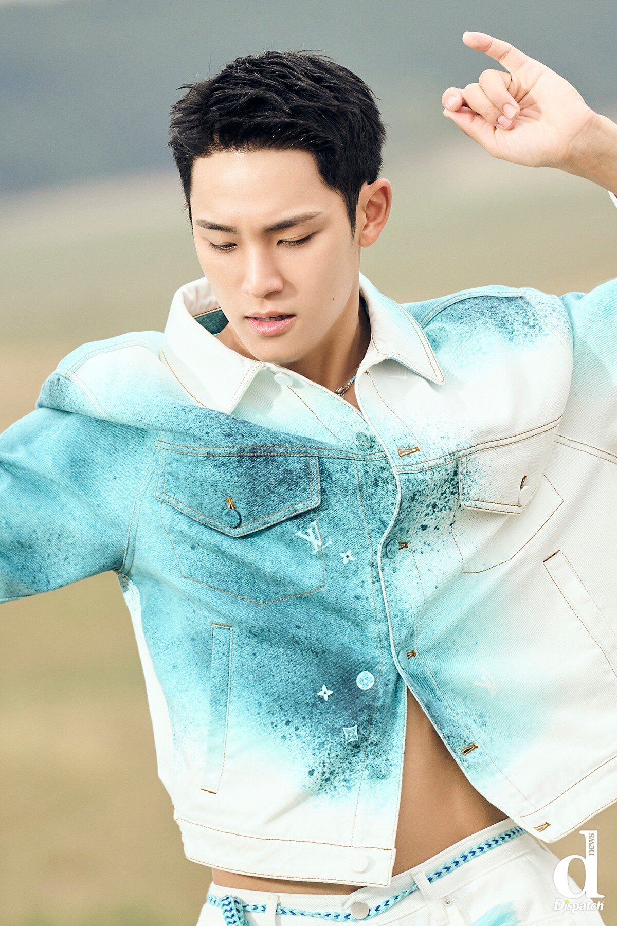 SEVENTEEN Mingyu - 'God of Music' MV Behind Photo