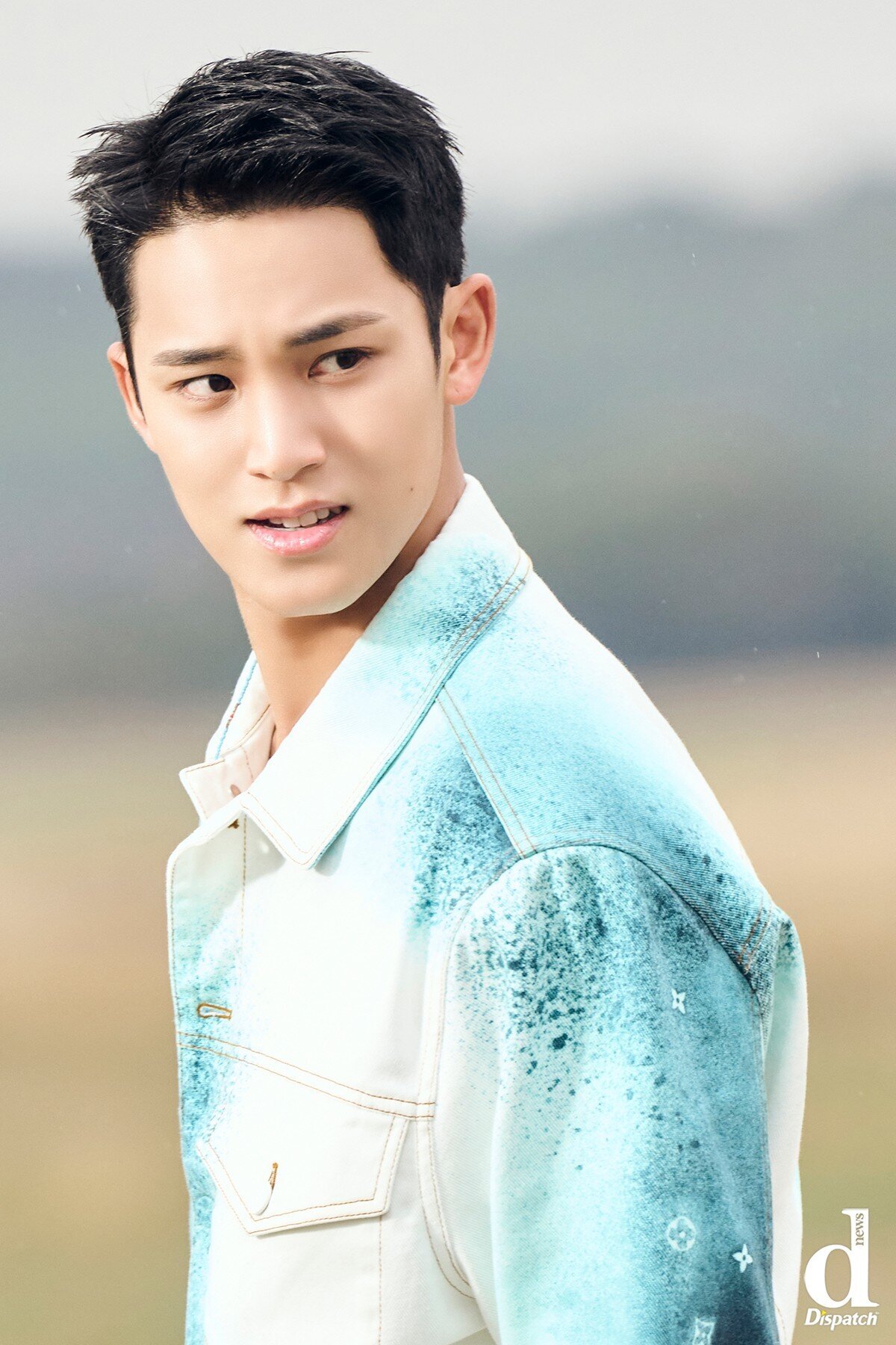 SEVENTEEN Mingyu - 'God of Music' MV Behind Photo