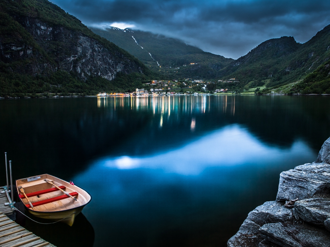 Geiranger at Night 1152 x 864 Wallpaper