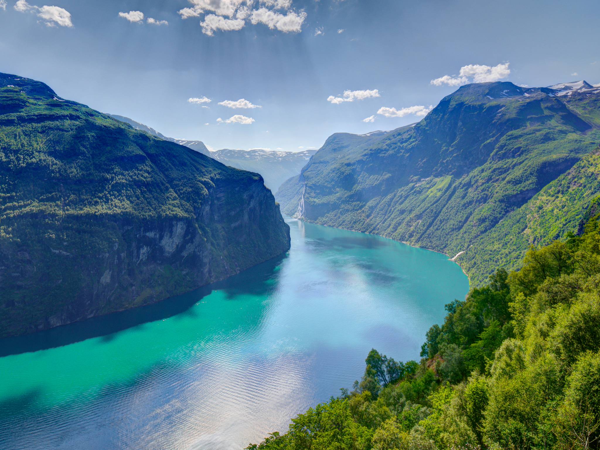 Cruises to Geiranger: deals & bookings
