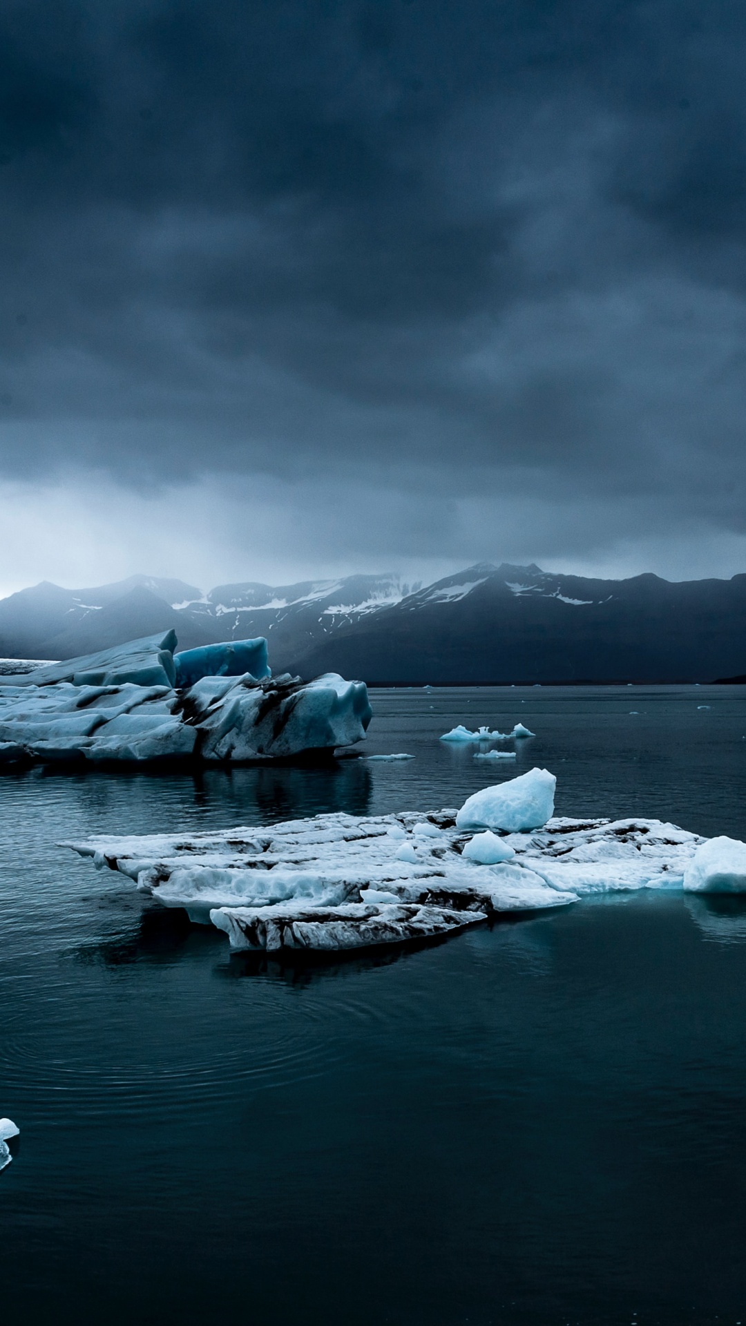 Glacier Wallpaper for IPhone 6S /7 /8 [Retina HD]