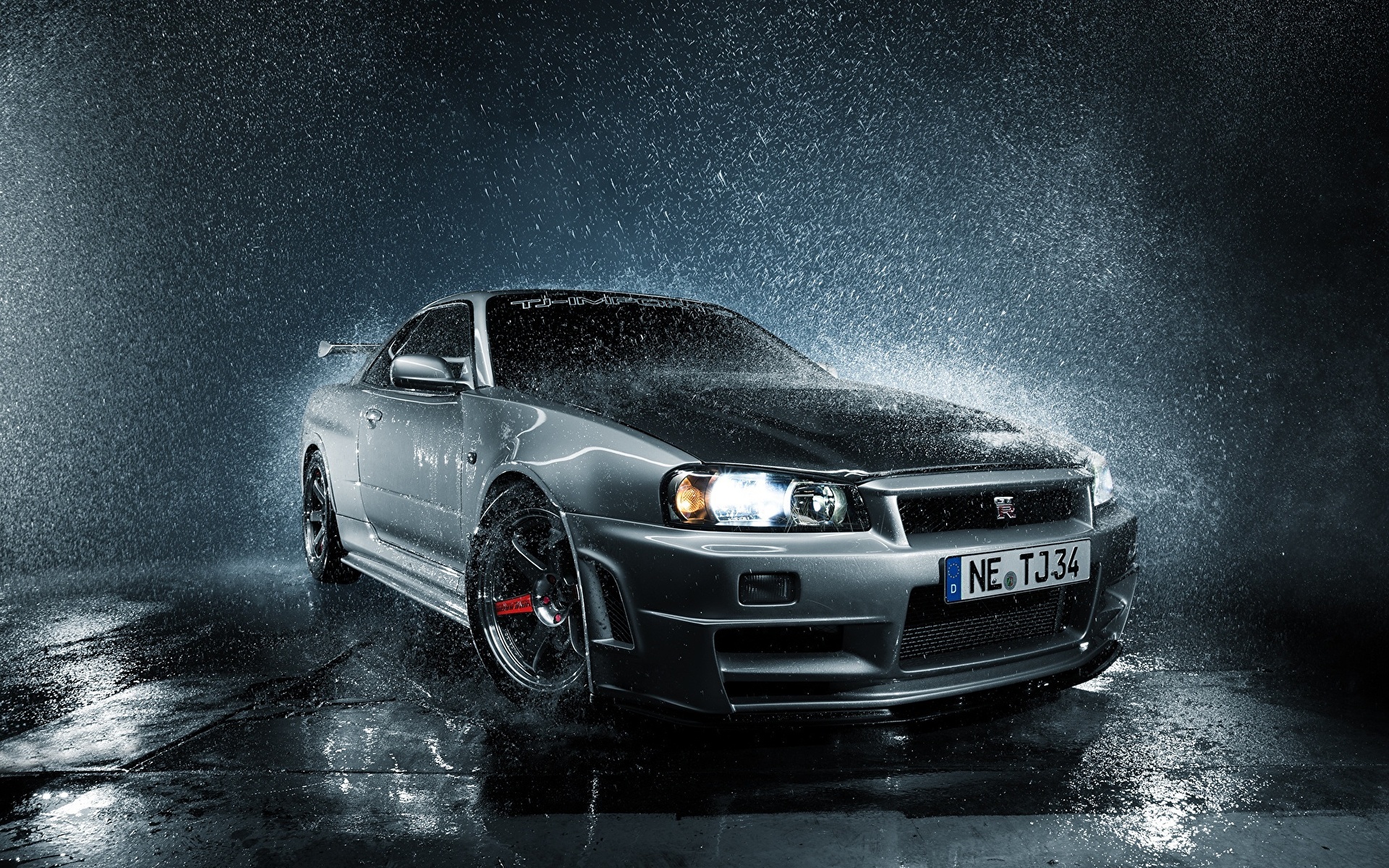 Picture Nissan Skyline R34 GTR Silver color Rain Drops 1920x1200