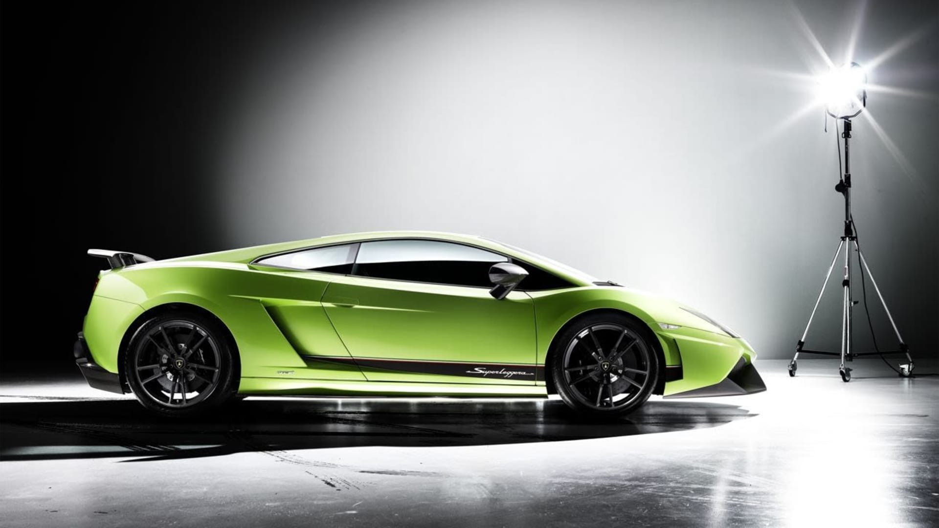 Lamborghini Gallardo LP 570 4 Superleggera Review