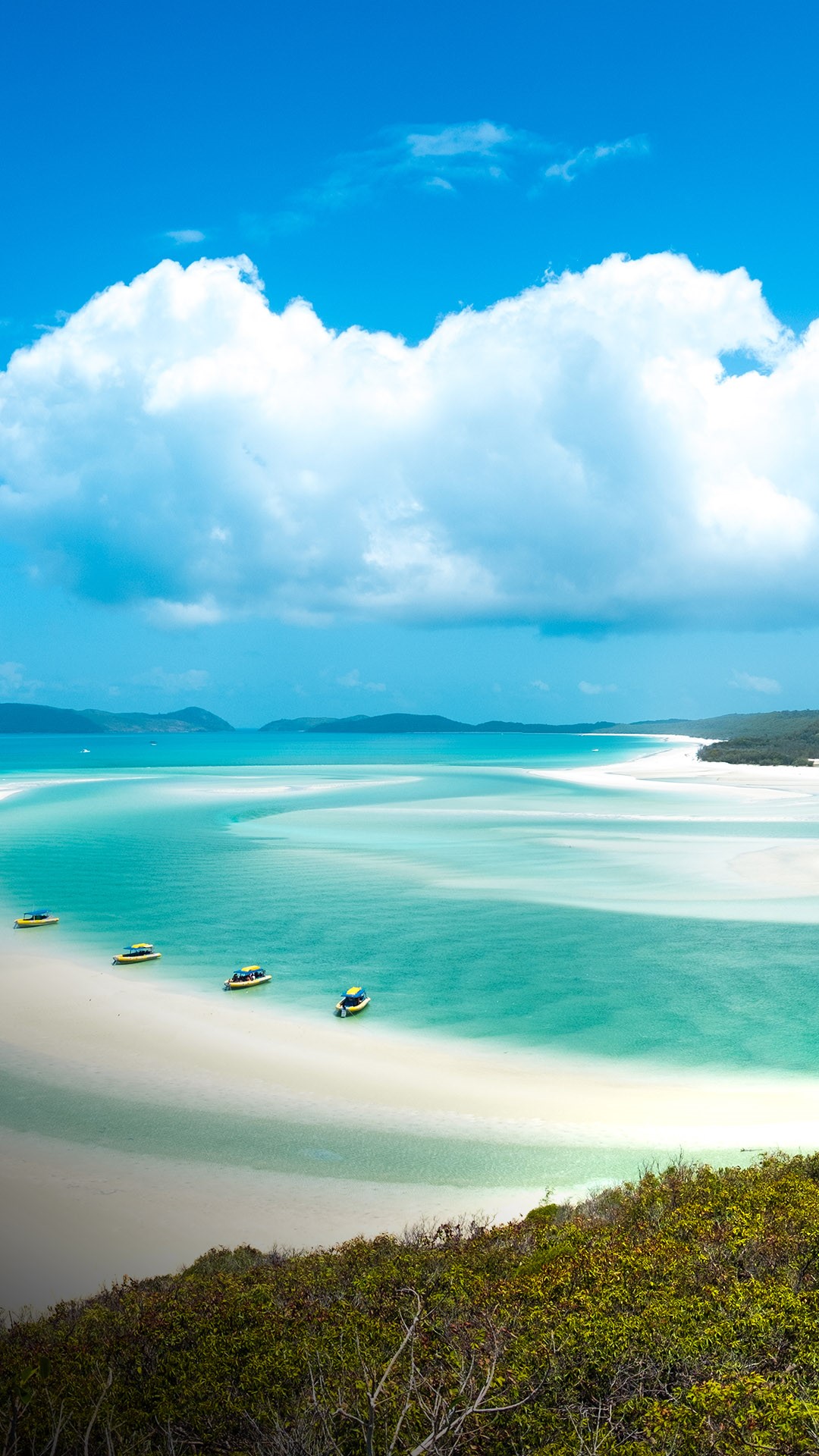 Whiteheaven beach, Whitsunday island, Queensland, Australia. Windows Spotlight Image