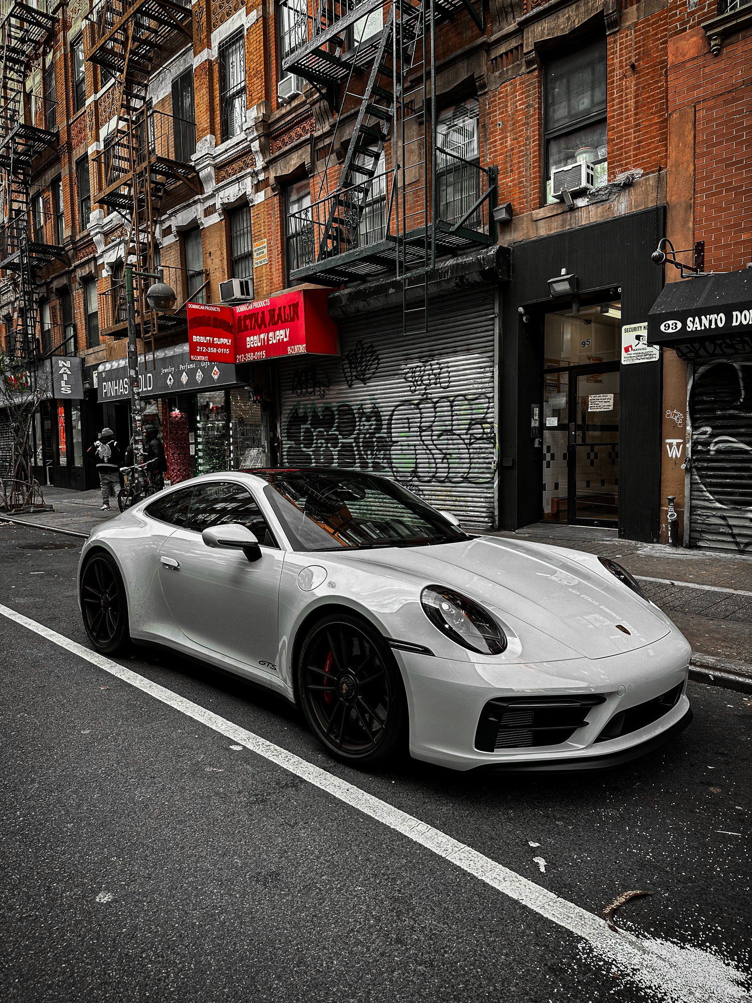 Wallpaper of my 992 4 GTS and general