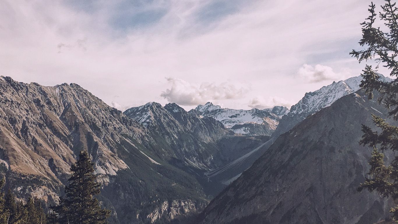 Mountain Laptop Wallpaper