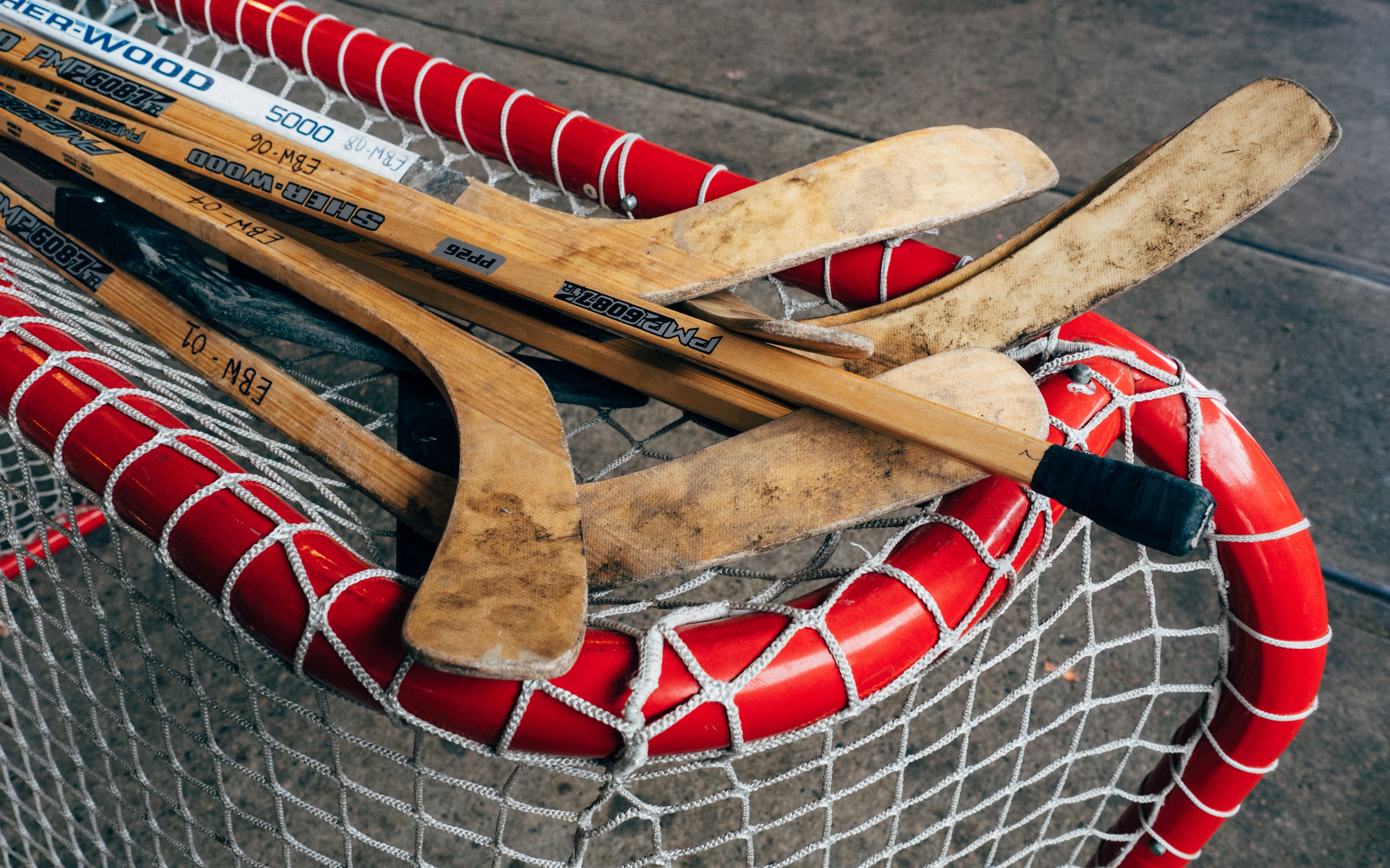 Download wallpaper 3840x2400 hockey sticks, gates, hockey 4k ultra HD 16:10 HD background
