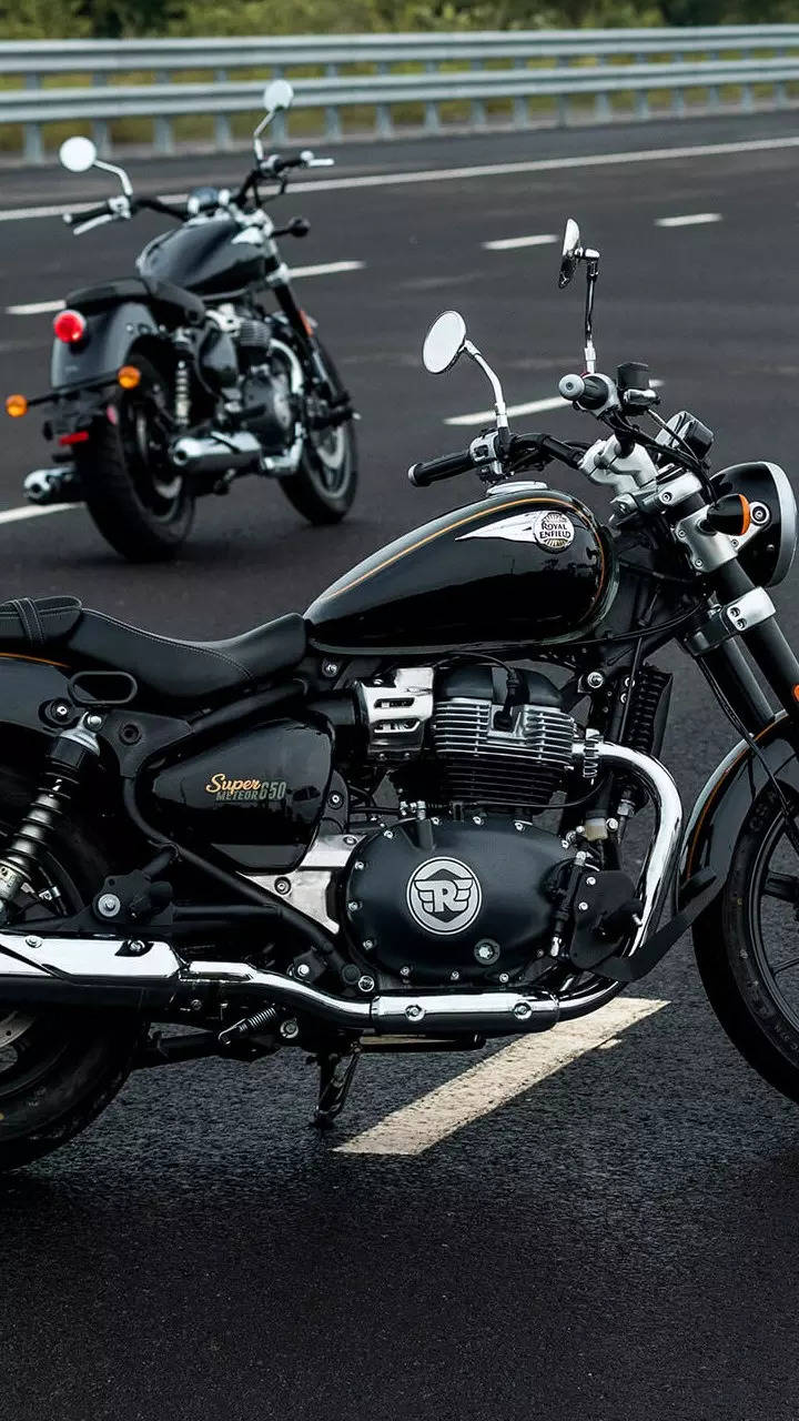 Royal Enfield Super Meteor 650 cruiser