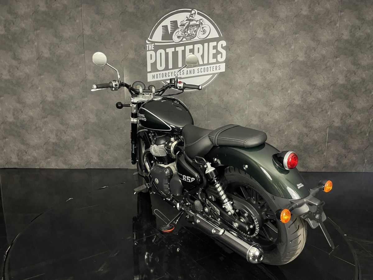 Royal Enfield Super Meteor 650 Astral