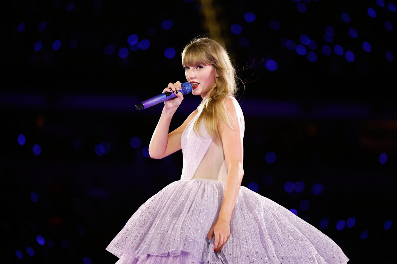 Watch Taylor Swift Perform 'The Very First Night' and 'Labyrinth' Live
