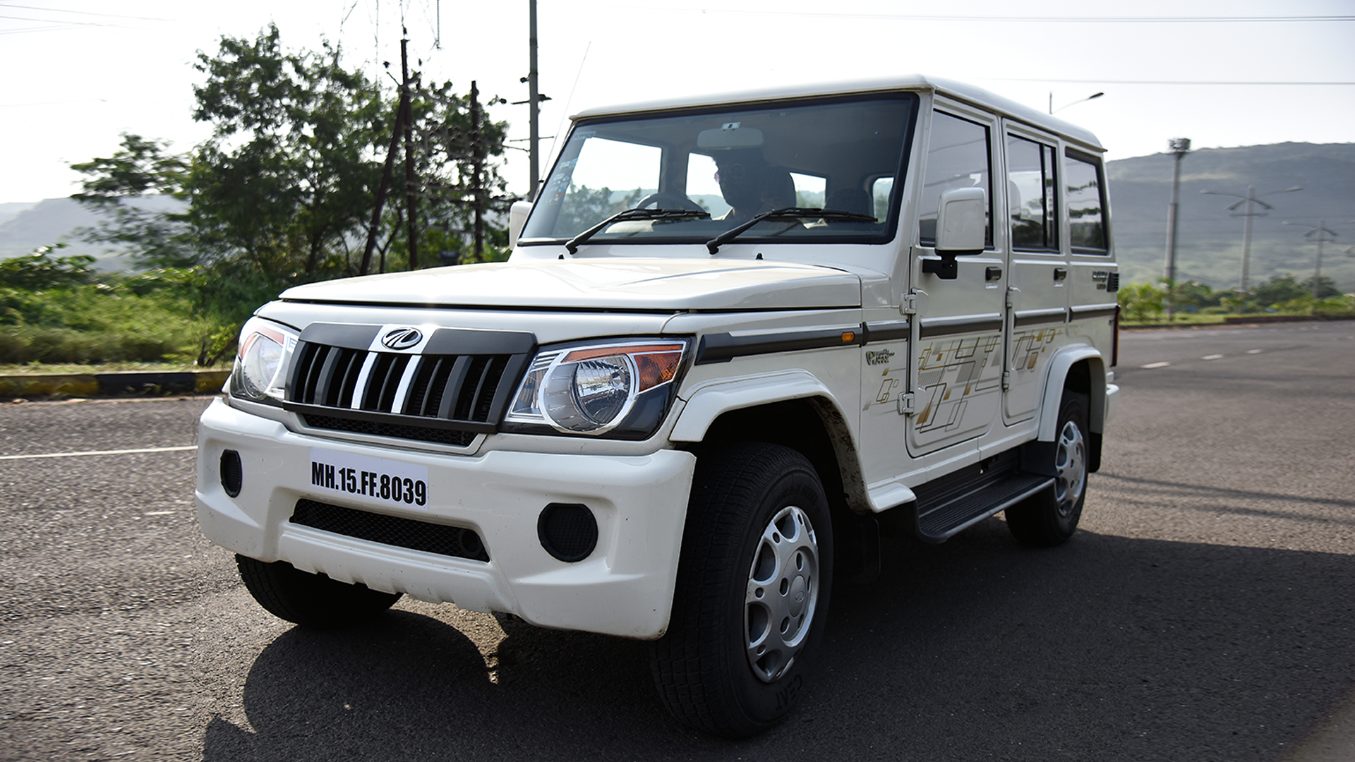 Mahindra Bolero 2016 Power+ SLE Exterior Car Photo